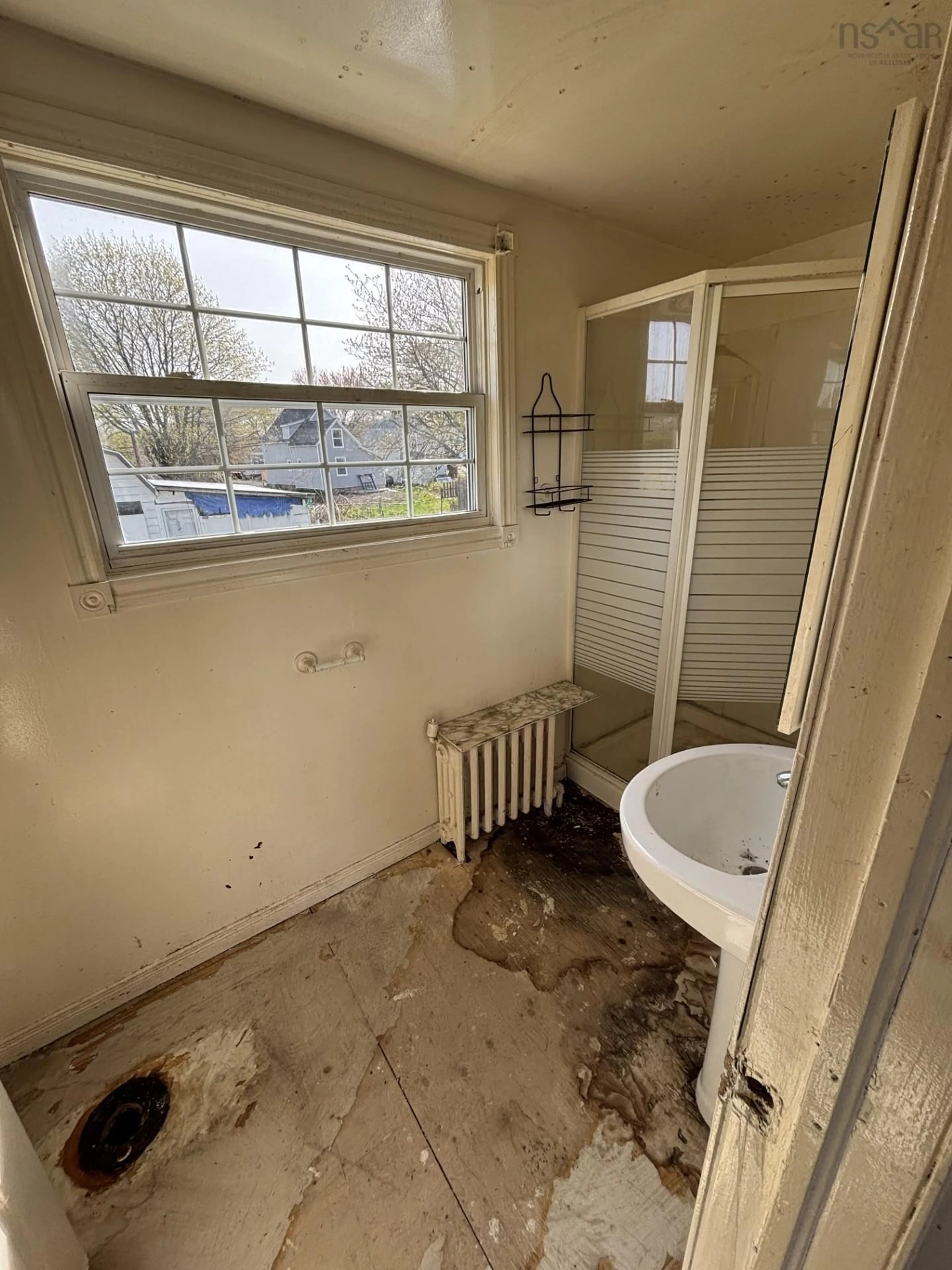 A pic of a room for 18 Minto St, North Sydney Nova Scotia B2A 2R6