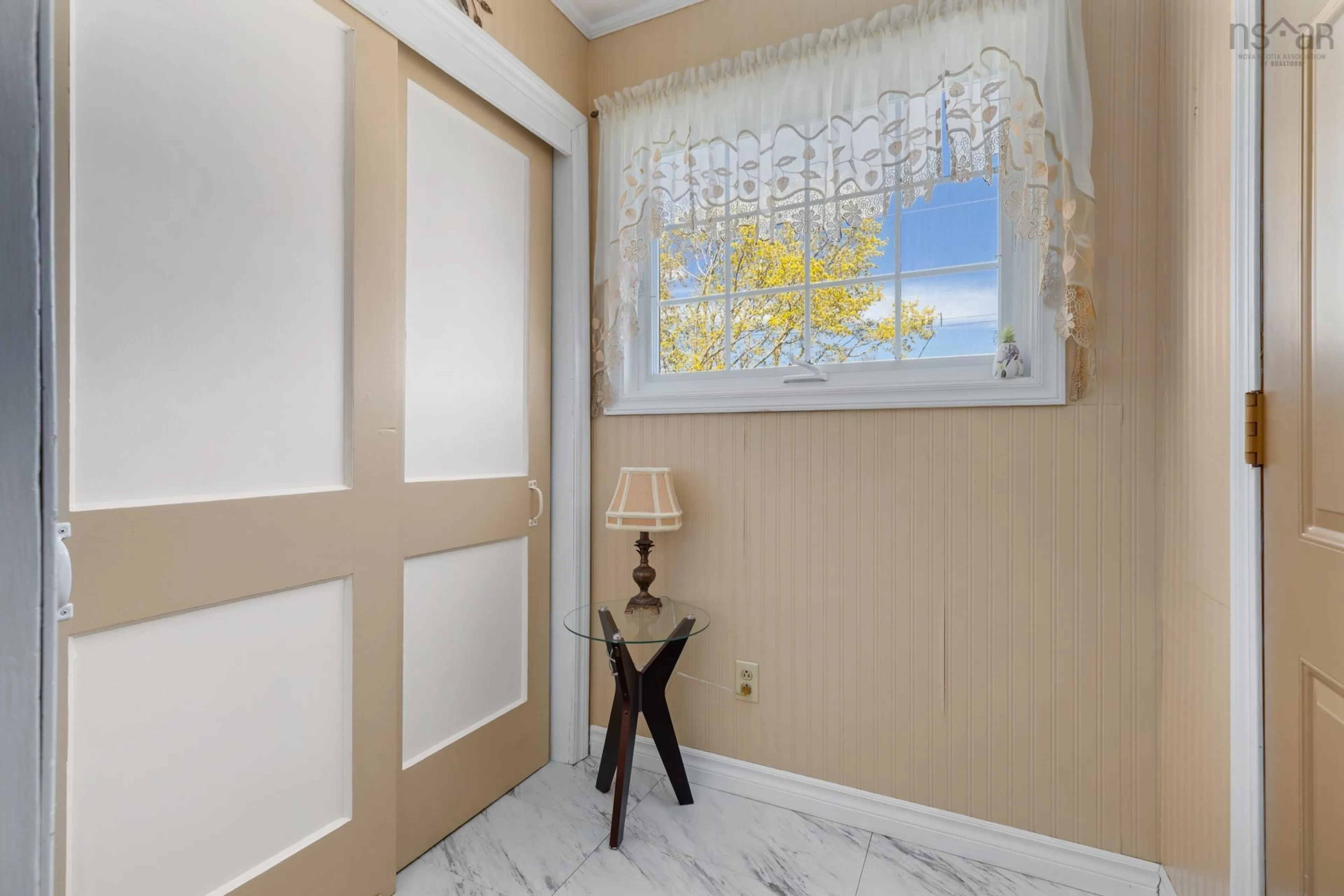 Indoor entryway for 3568 Acadia St, Halifax Peninsula Nova Scotia B3K 3P4