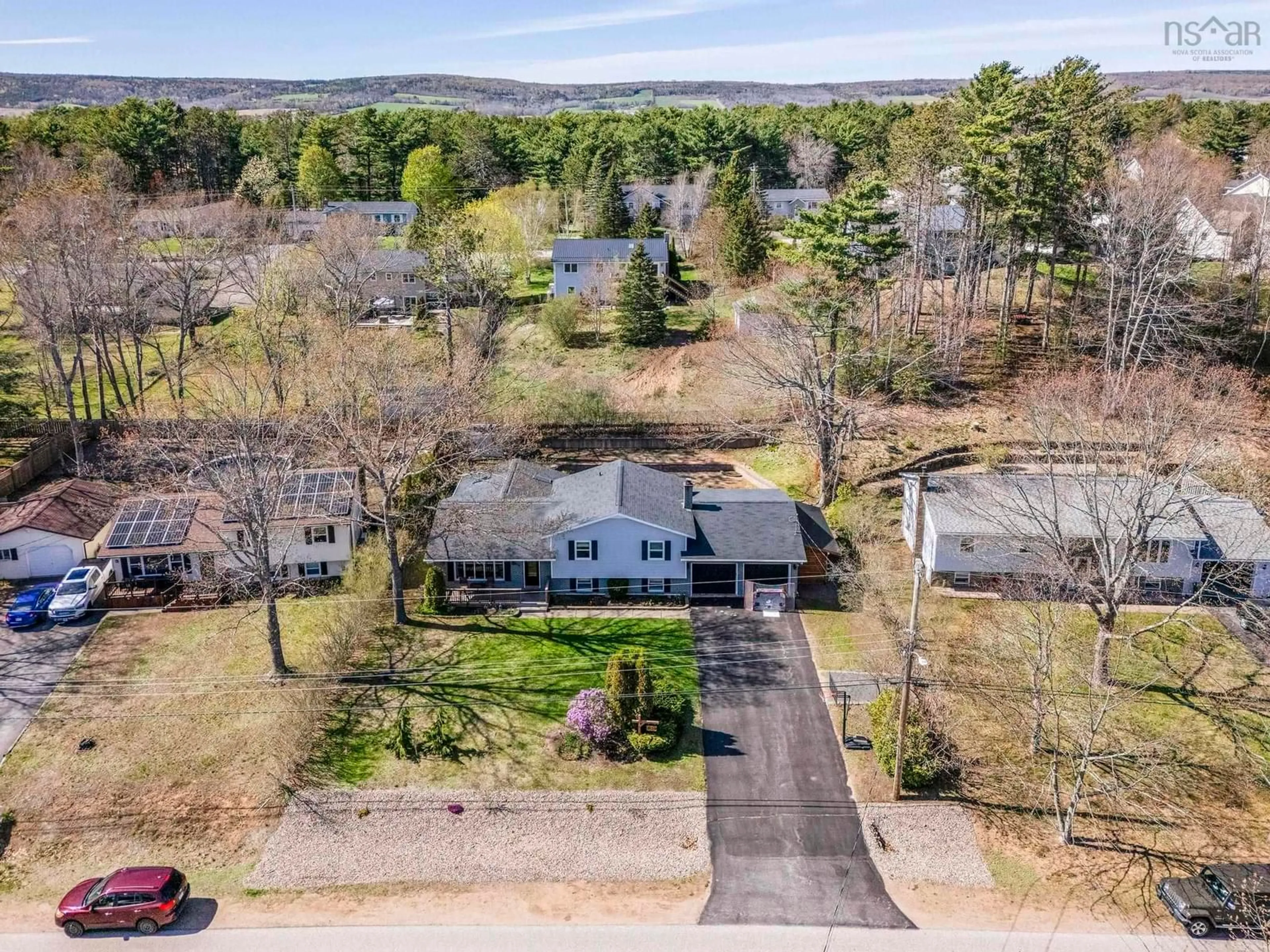 A pic from outside/outdoor area/front of a property/back of a property/a pic from drone, unknown for 909 Julie Dr, Kingston Nova Scotia B0P 1R0