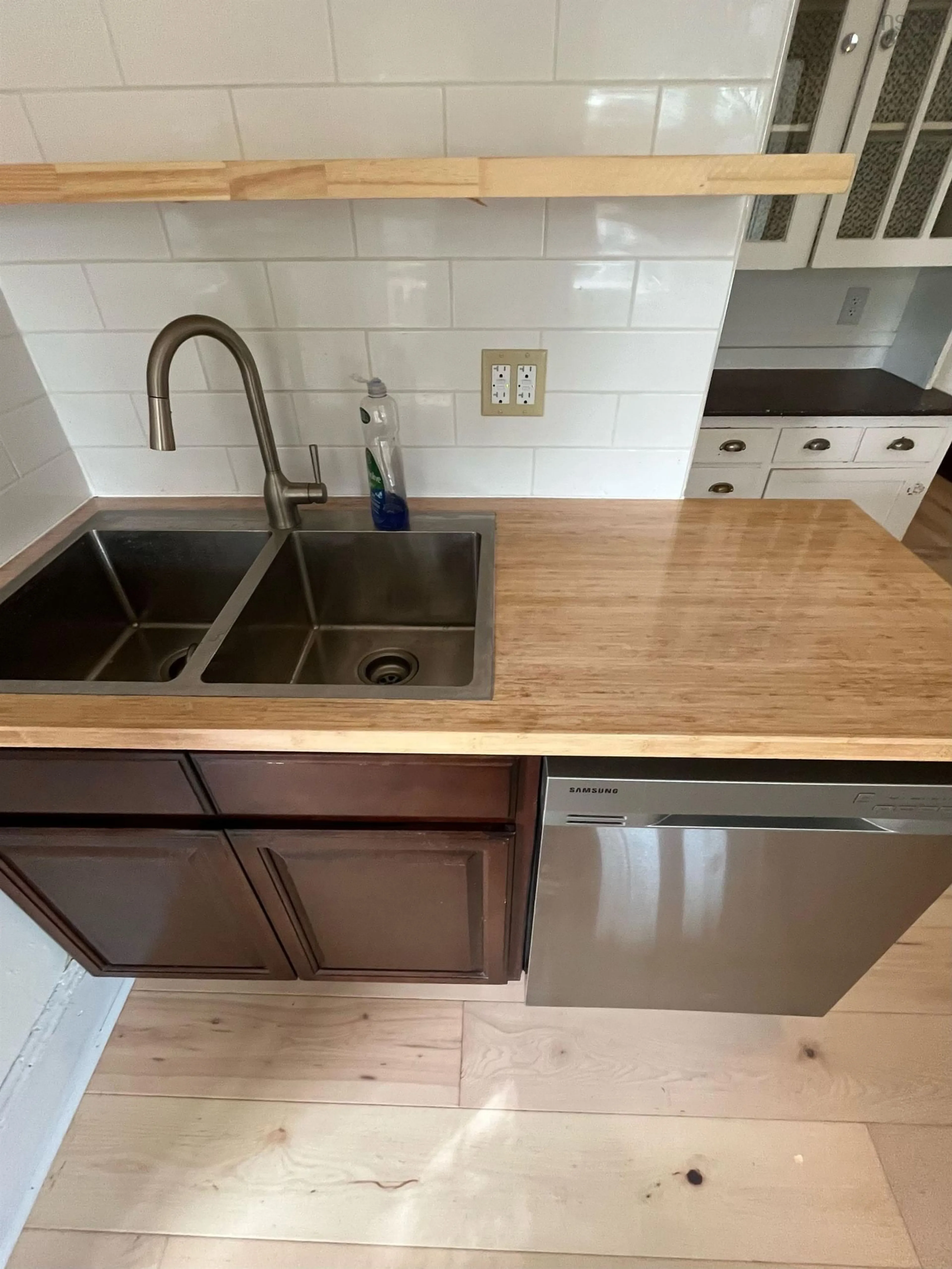 Standard kitchen, unknown for 96-98 Brunswick St, Truro Nova Scotia B2N 2G9