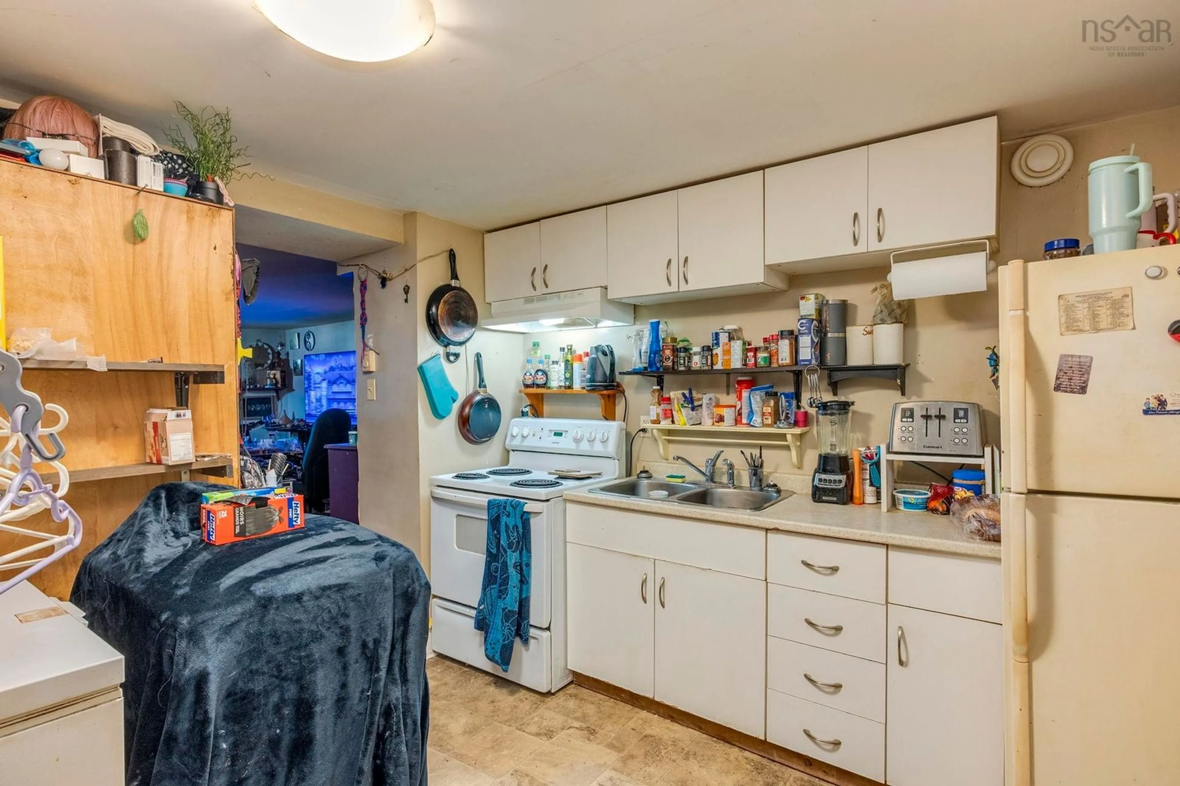 Standard kitchen, ceramic/tile floor for 257 Wiley Ave, Windsor Nova Scotia B0N 2T0