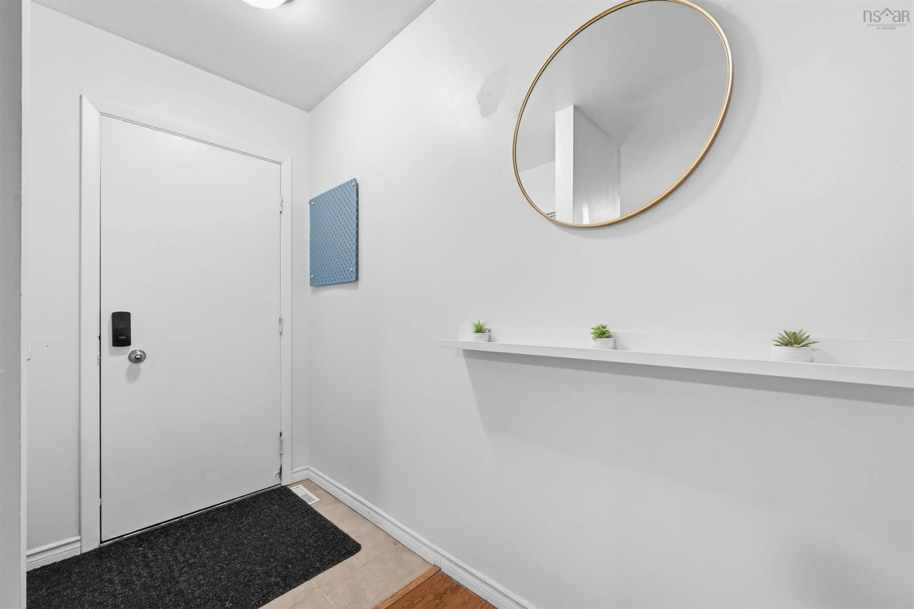 Indoor entryway for 48 Armbro Lane, Dartmouth Nova Scotia B2V 1N8