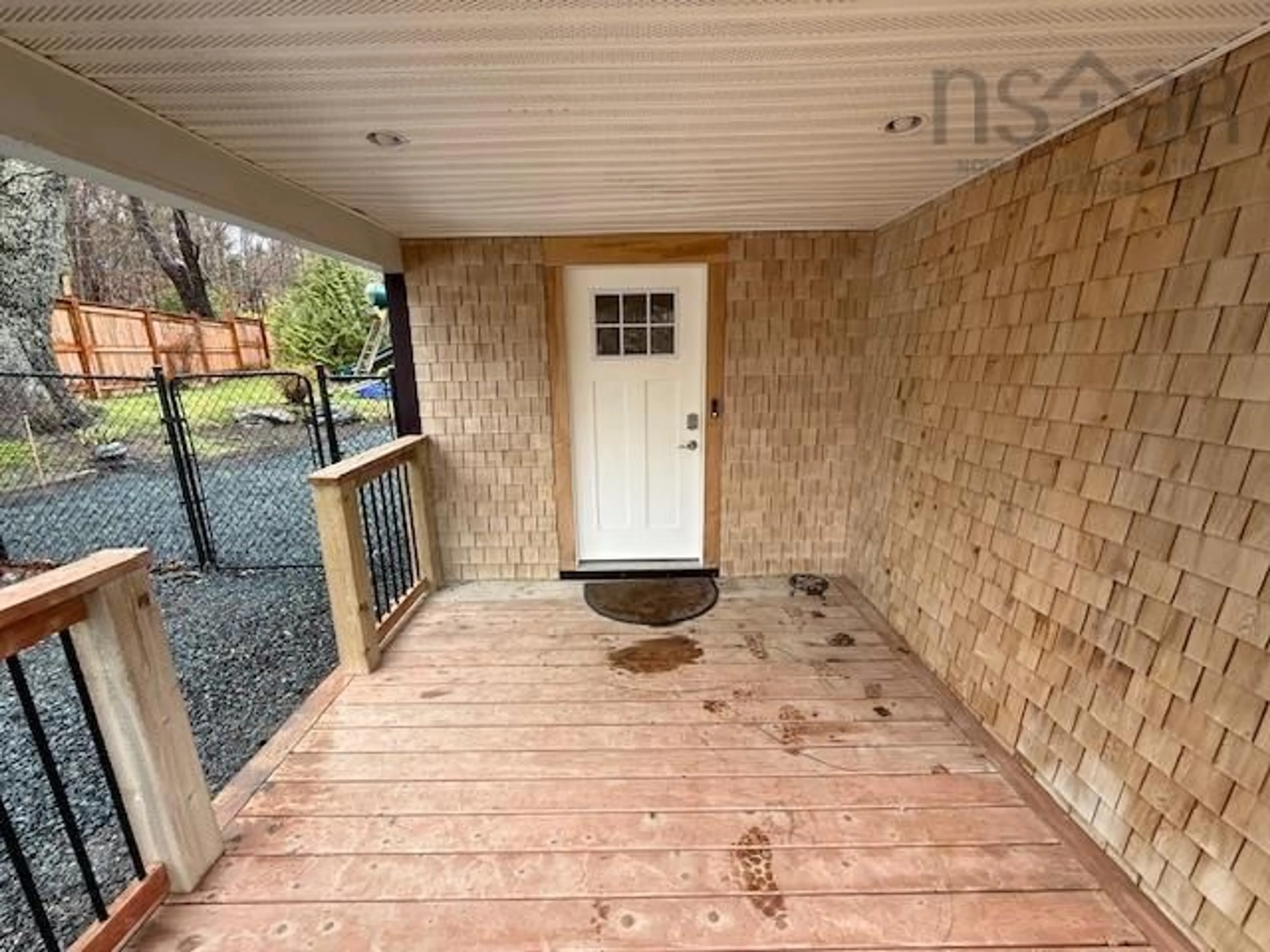 Indoor entryway for 37 Division St, Bedford Nova Scotia B4A 1Z2