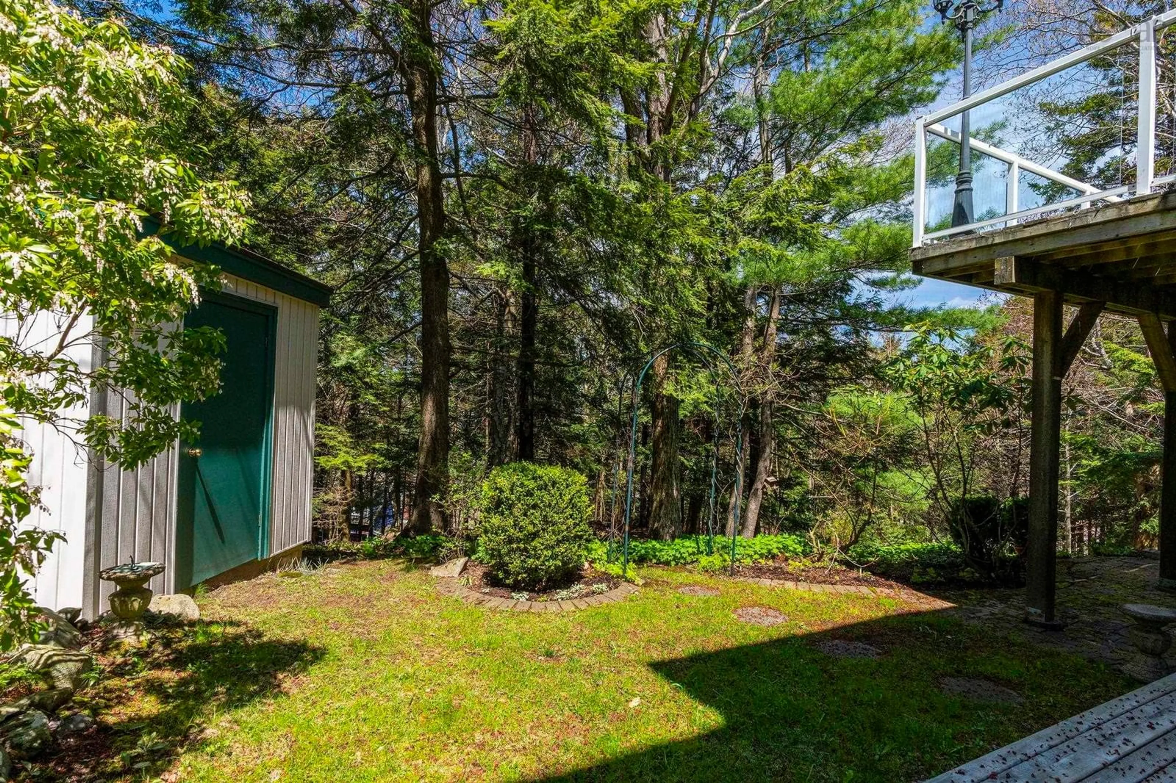 Patio, forest/trees view for 69 Bayview Rd, Clayton Park Nova Scotia B3M 1N8
