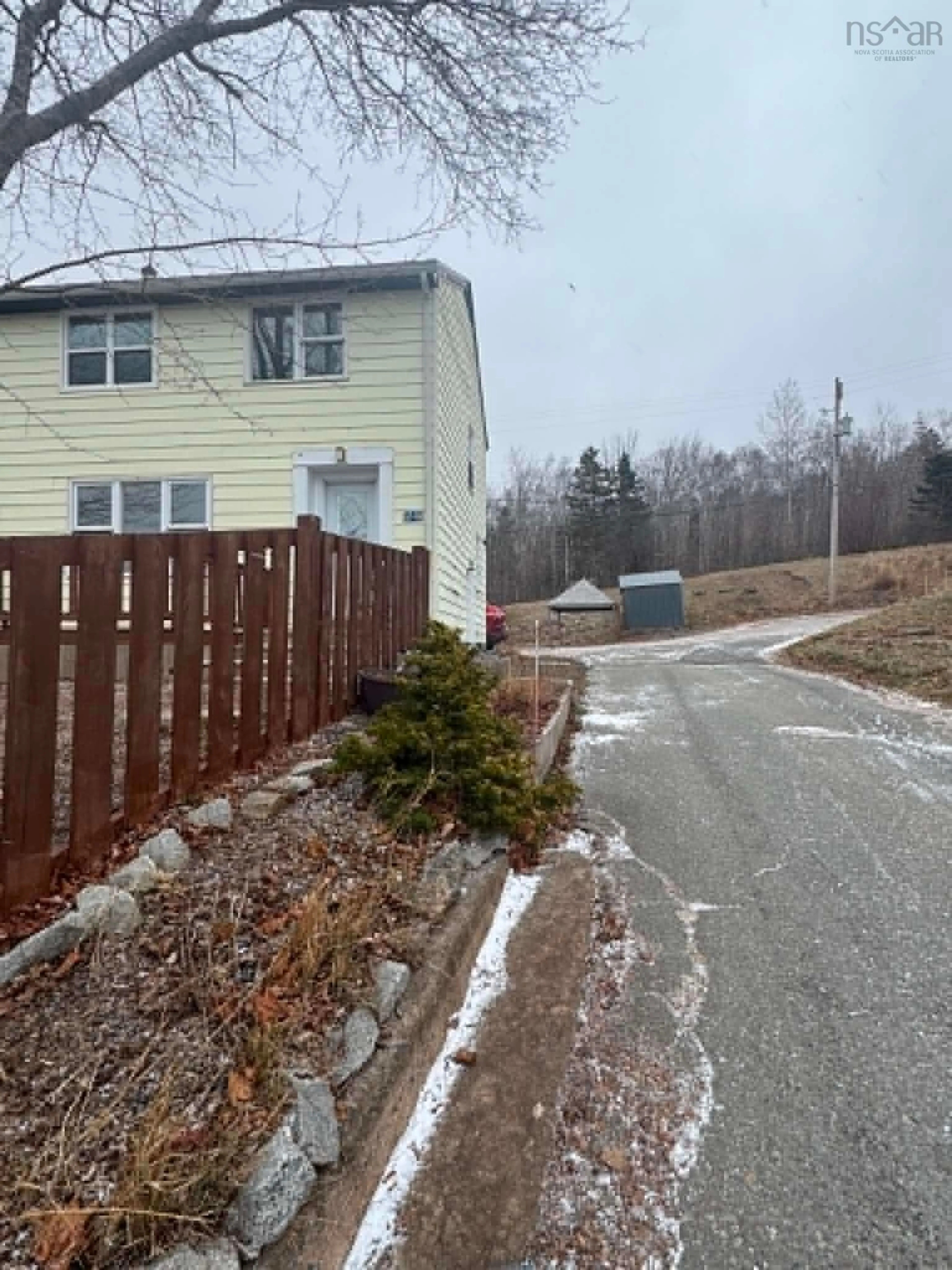 A pic from outside/outdoor area/front of a property/back of a property/a pic from drone, street for 24 Hillside Dr, Cornwallis Park Nova Scotia B0S 1H0
