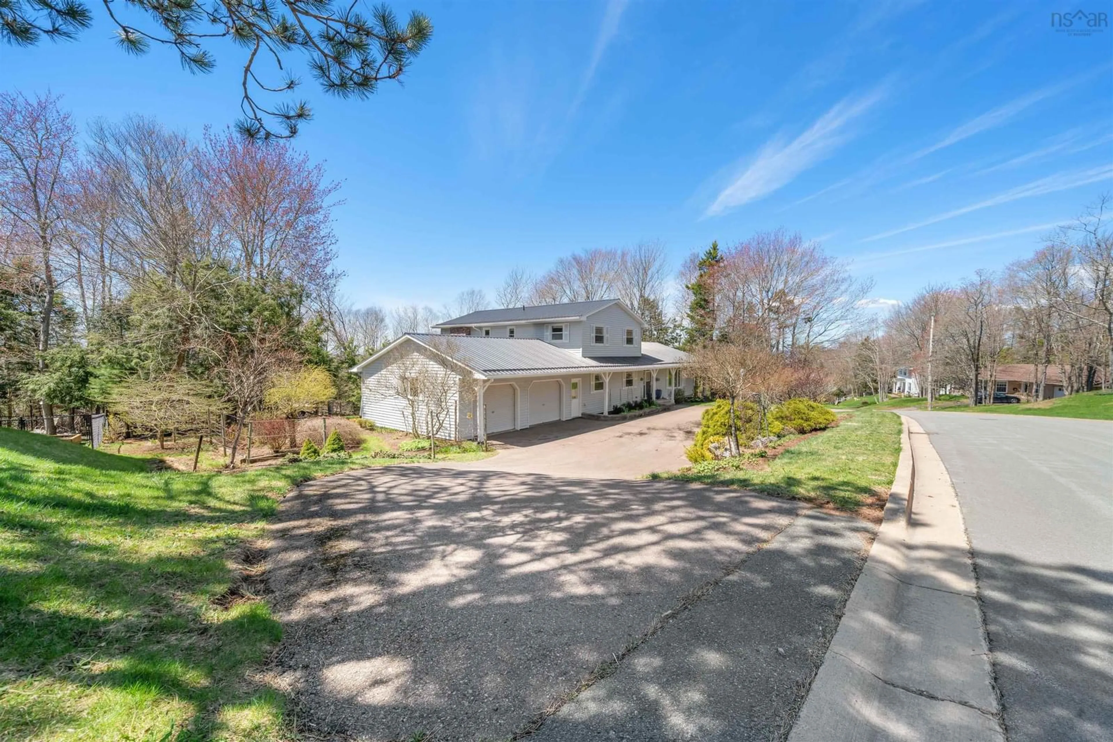 A pic from outside/outdoor area/front of a property/back of a property/a pic from drone, water/lake/river/ocean view for 40 Fundy Dr, Truro Nova Scotia B2N 5Z3