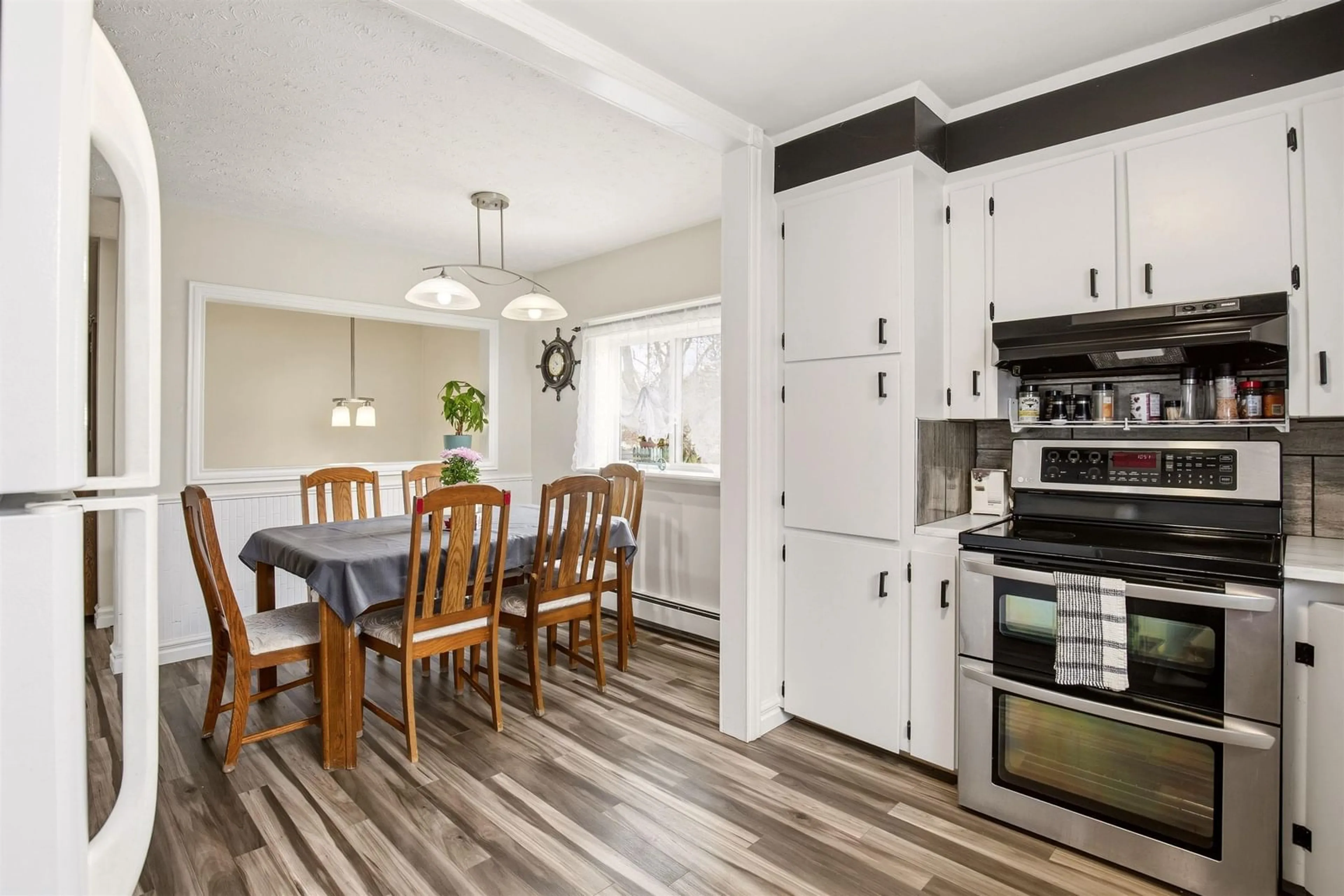 Open concept kitchen, unknown for 19 Wilmot St, Lower Sackville Nova Scotia B4C 2A7