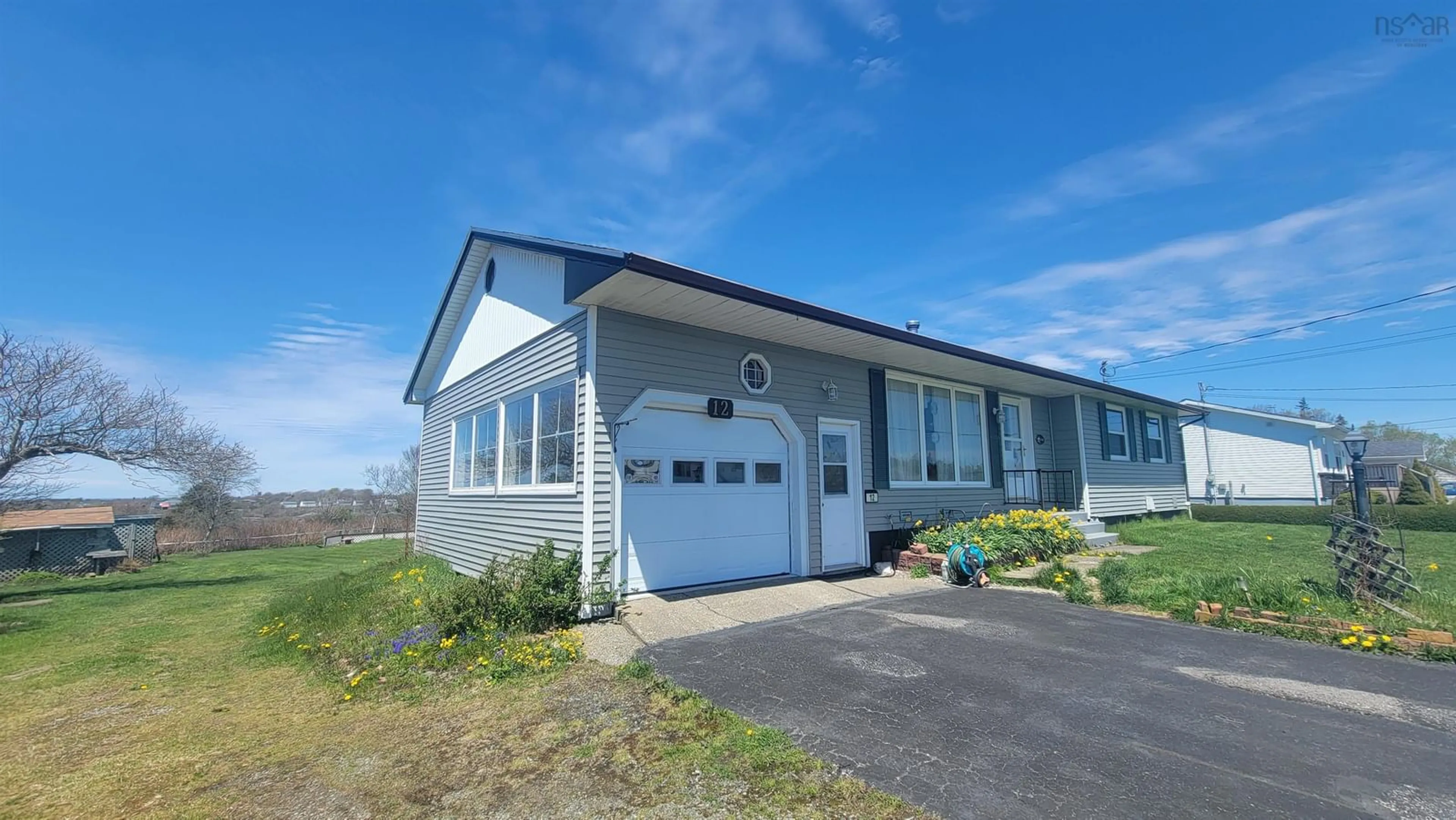 Home with vinyl exterior material, unknown for 12 Haley Rd, Yarmouth Nova Scotia B5A 5H4
