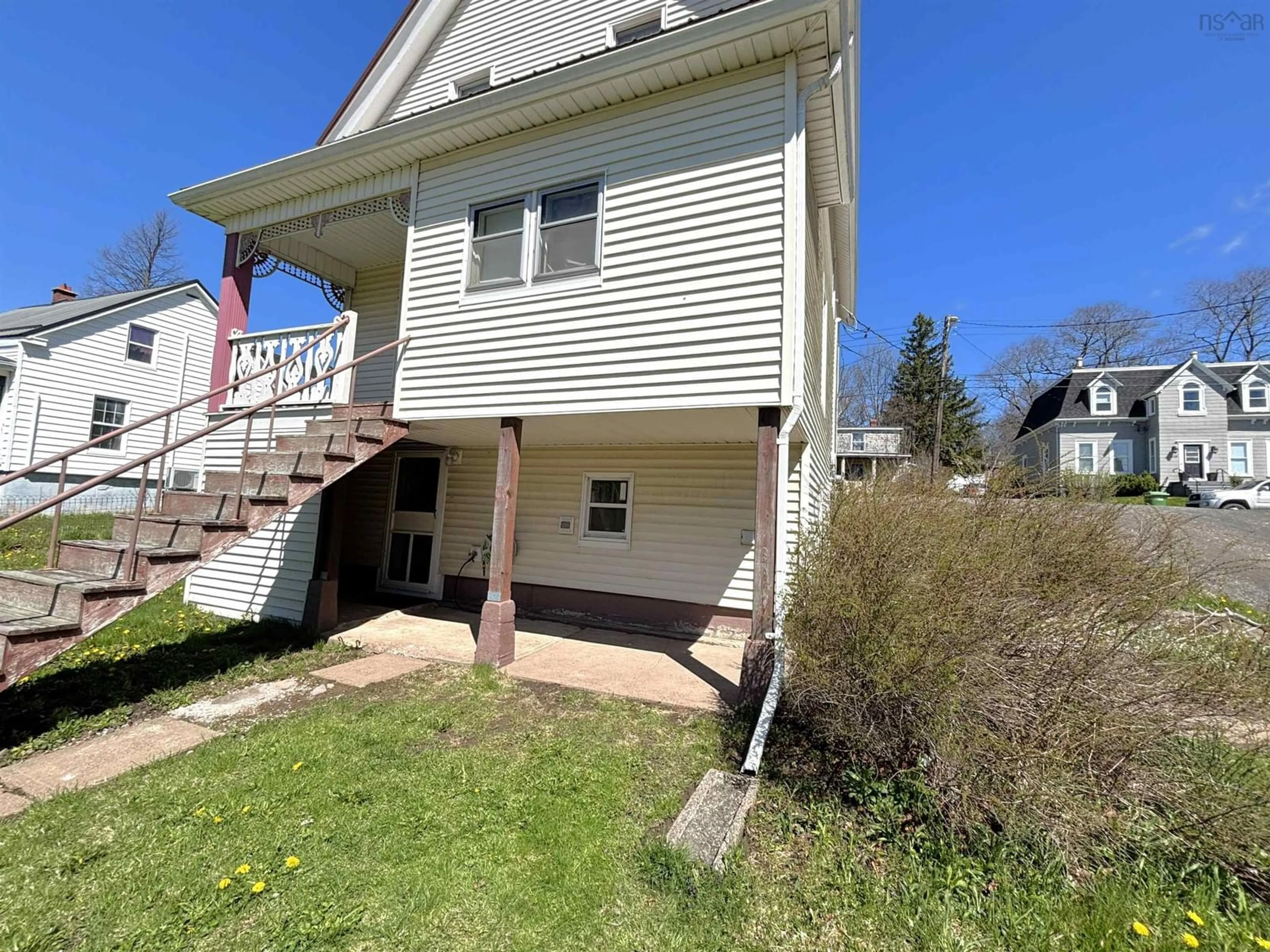 A pic from outside/outdoor area/front of a property/back of a property/a pic from drone, street for 245 High St, Pictou Nova Scotia B0K 1H0