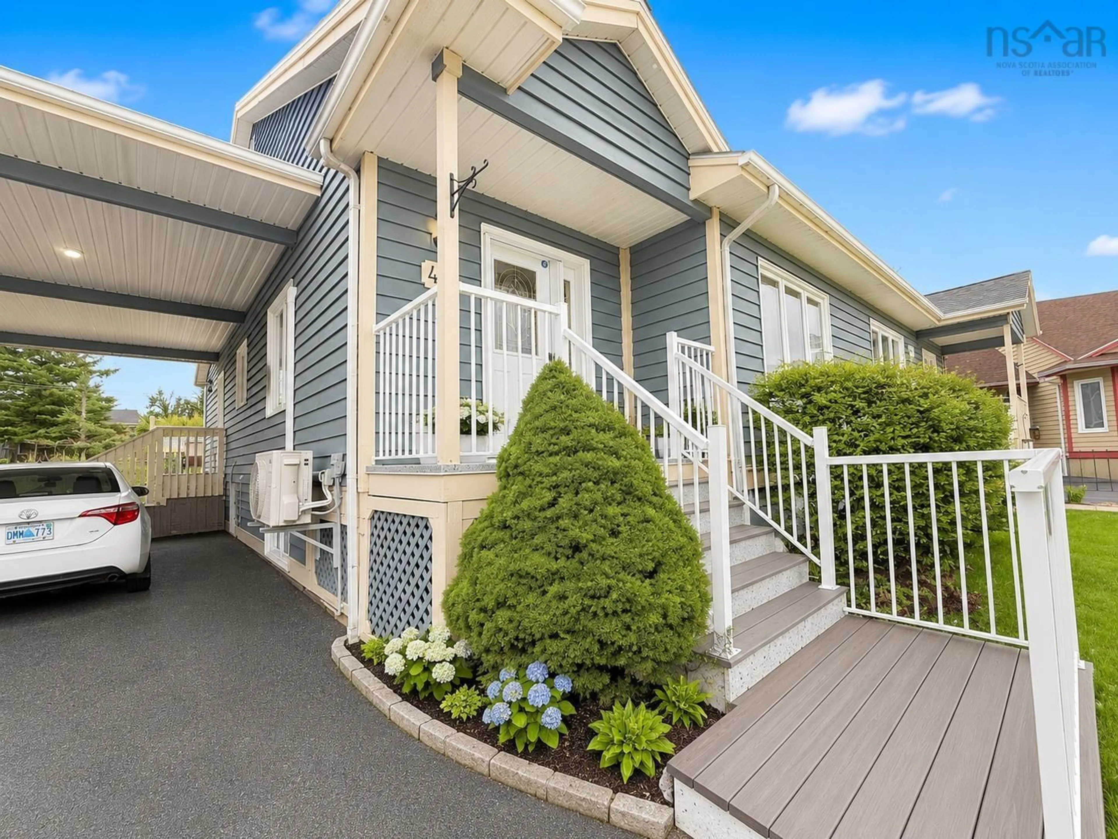 Home with vinyl exterior material, street for 40 Wellington Crt, Truro Nova Scotia B2M 6N9