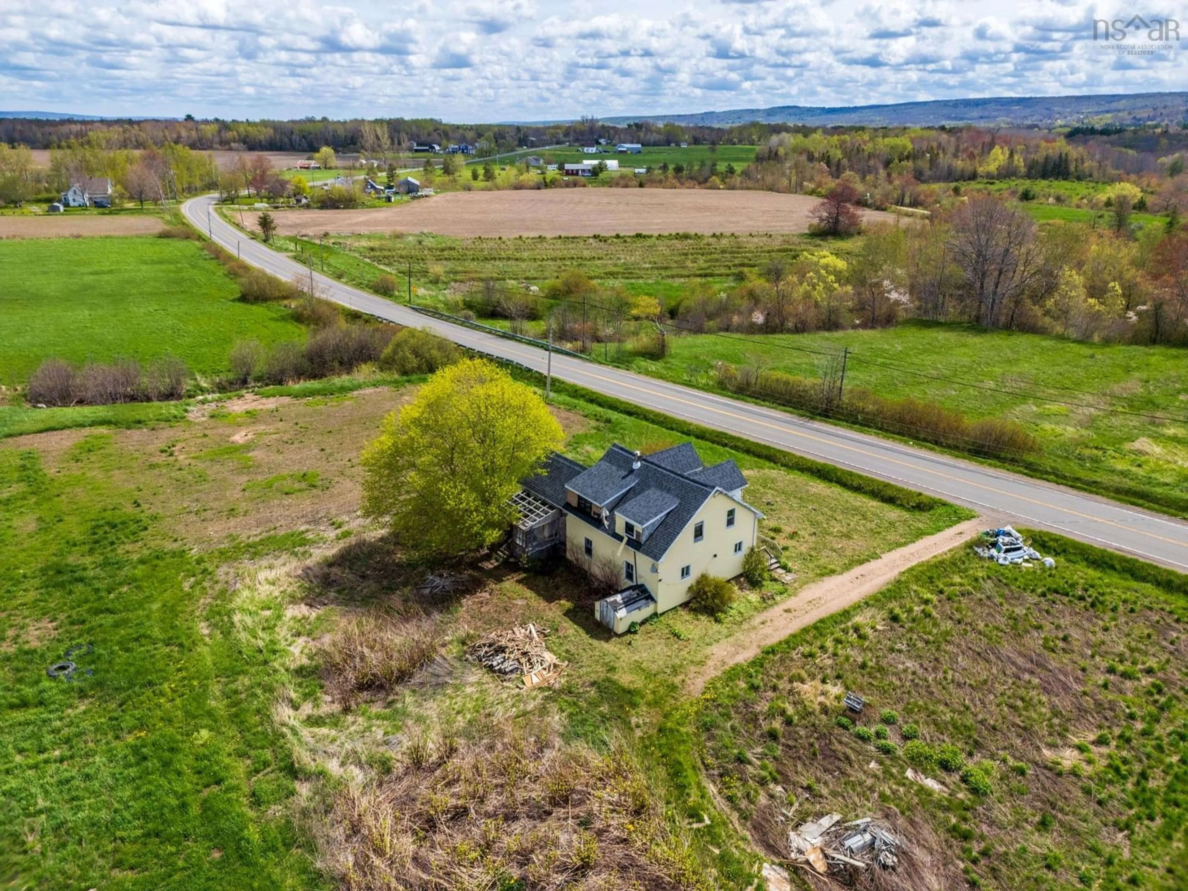 A pic from outside/outdoor area/front of a property/back of a property/a pic from drone, street for 10811 Highway 1, Paradise Nova Scotia B0S 1M0