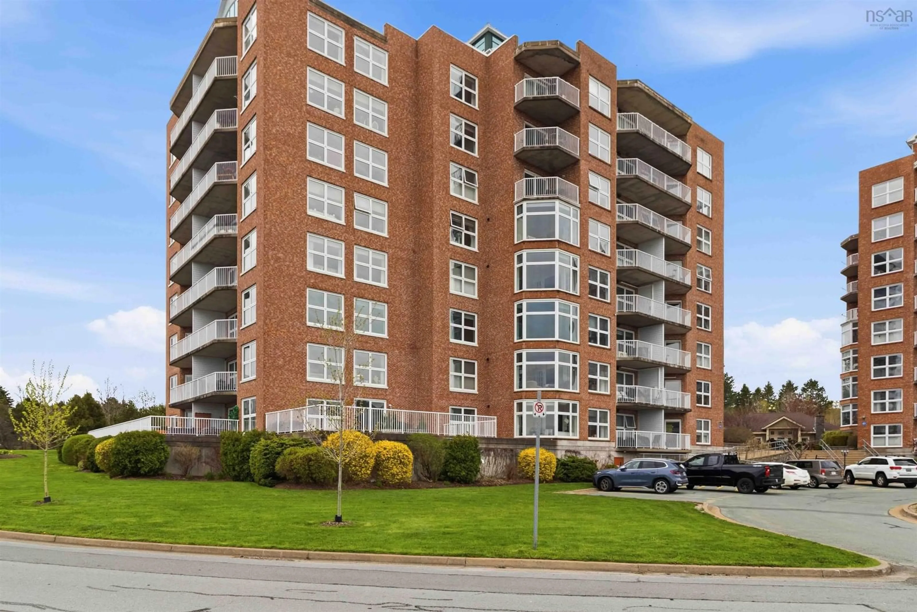 A pic from outside/outdoor area/front of a property/back of a property/a pic from drone, building for 99 Waterfront Dr #802, Bedford Nova Scotia B4A 4K5