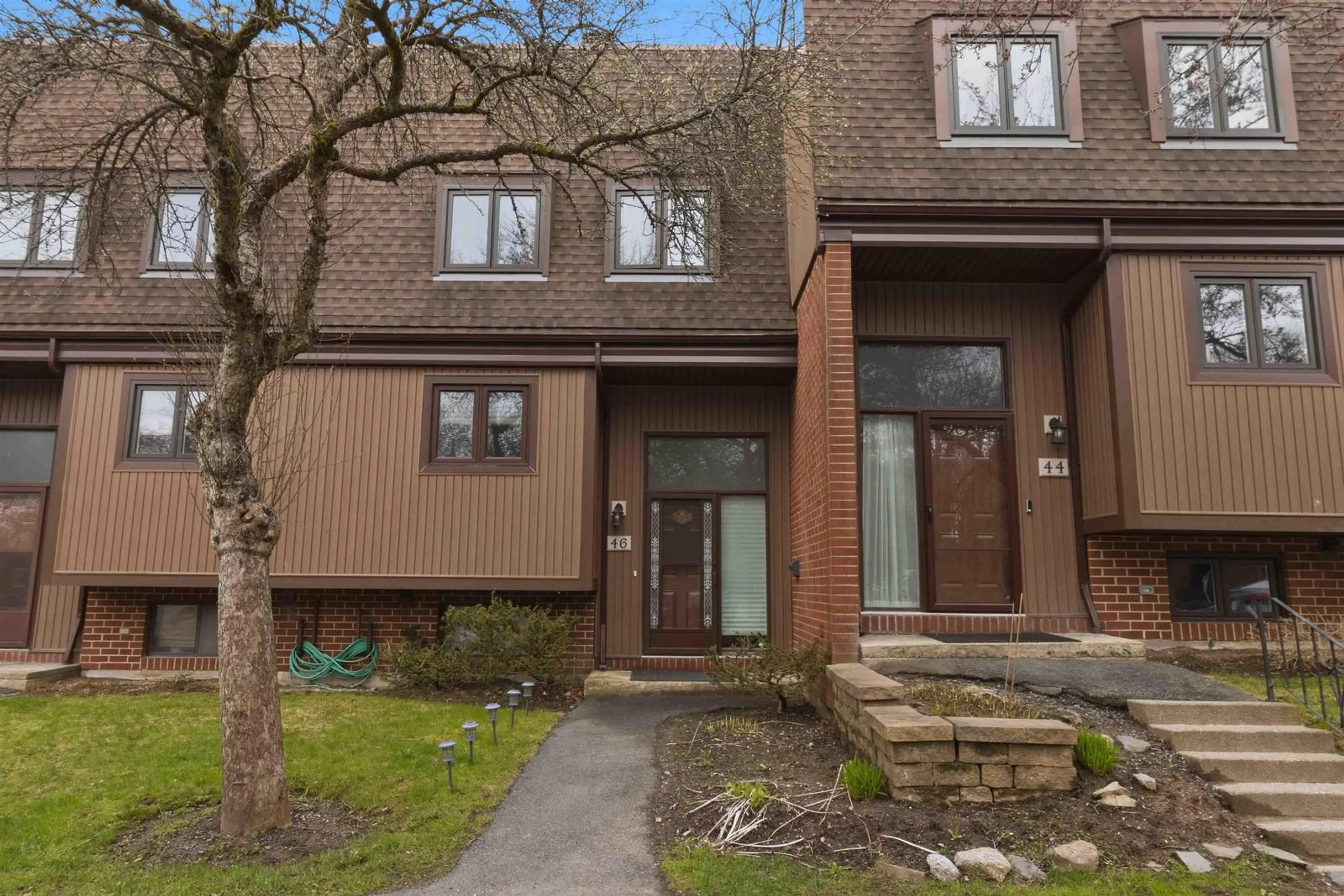 Home with brick exterior material, street for 46 Hanover Crt, Clayton Park Nova Scotia B3M 3K6