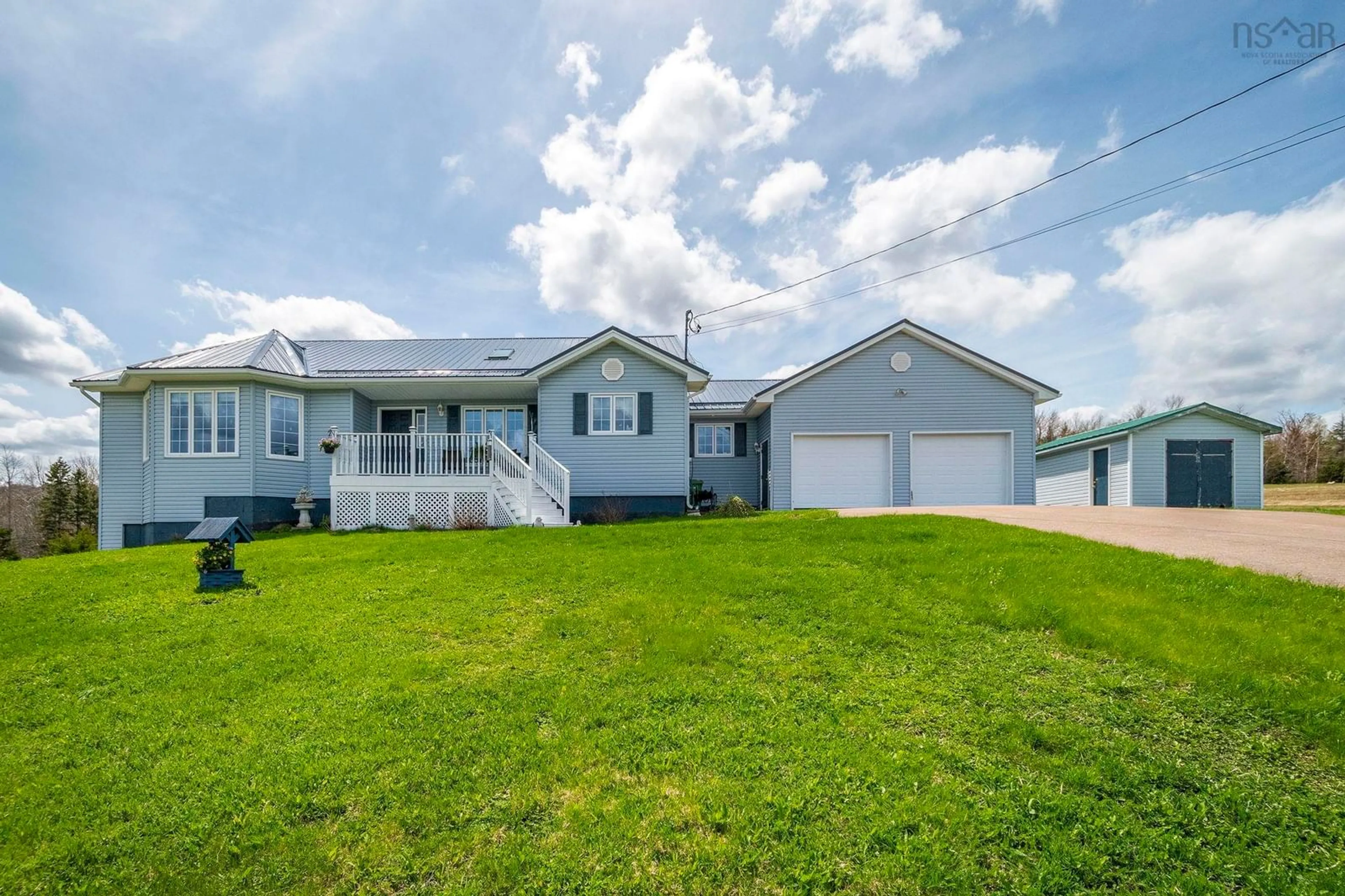 Home with vinyl exterior material, unknown for 25 Dewtie Ave, Greenwood Nova Scotia B0K 1W0