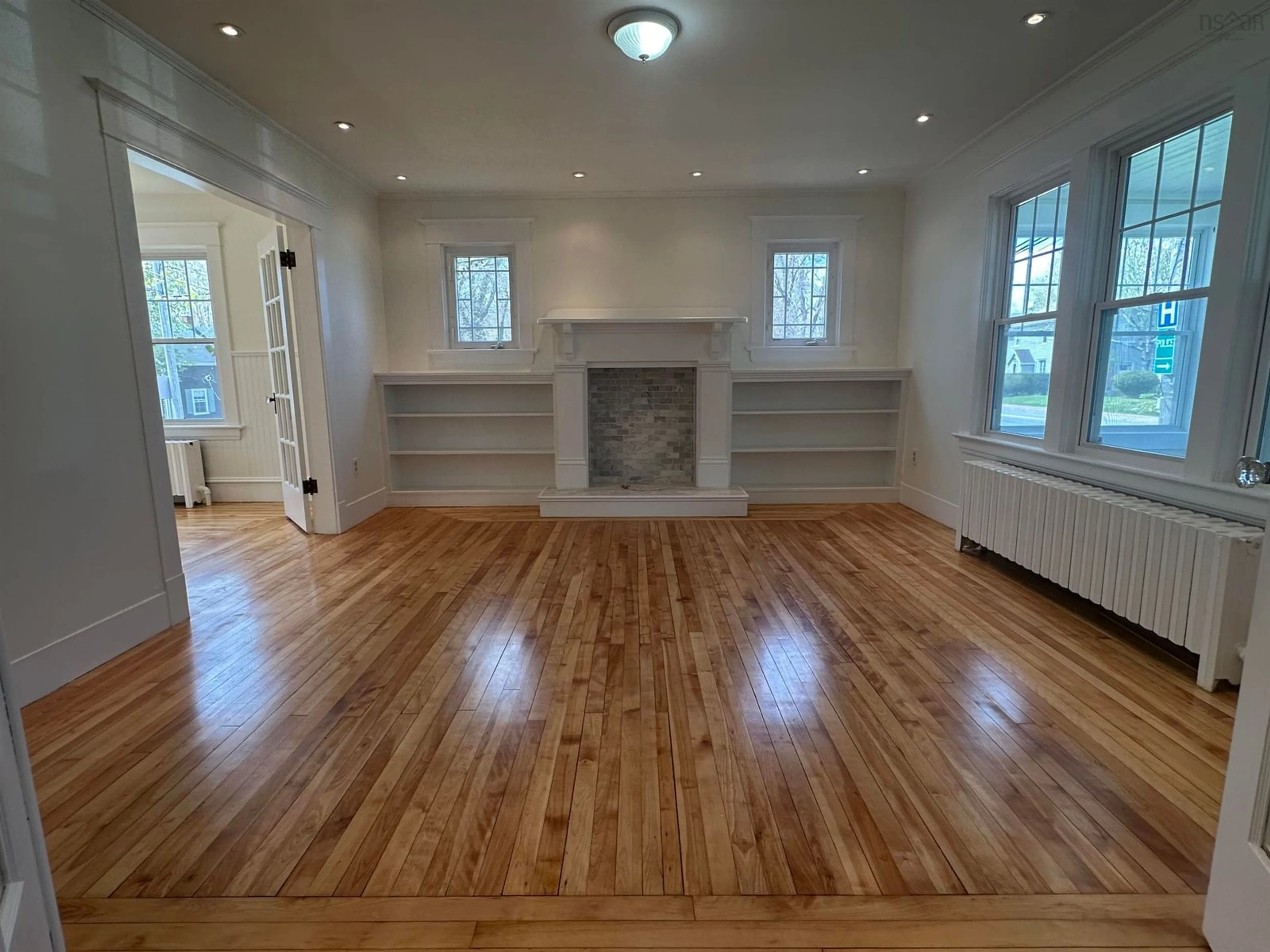 A pic of a room for 130 School St, Liverpool Nova Scotia B0T 1K0