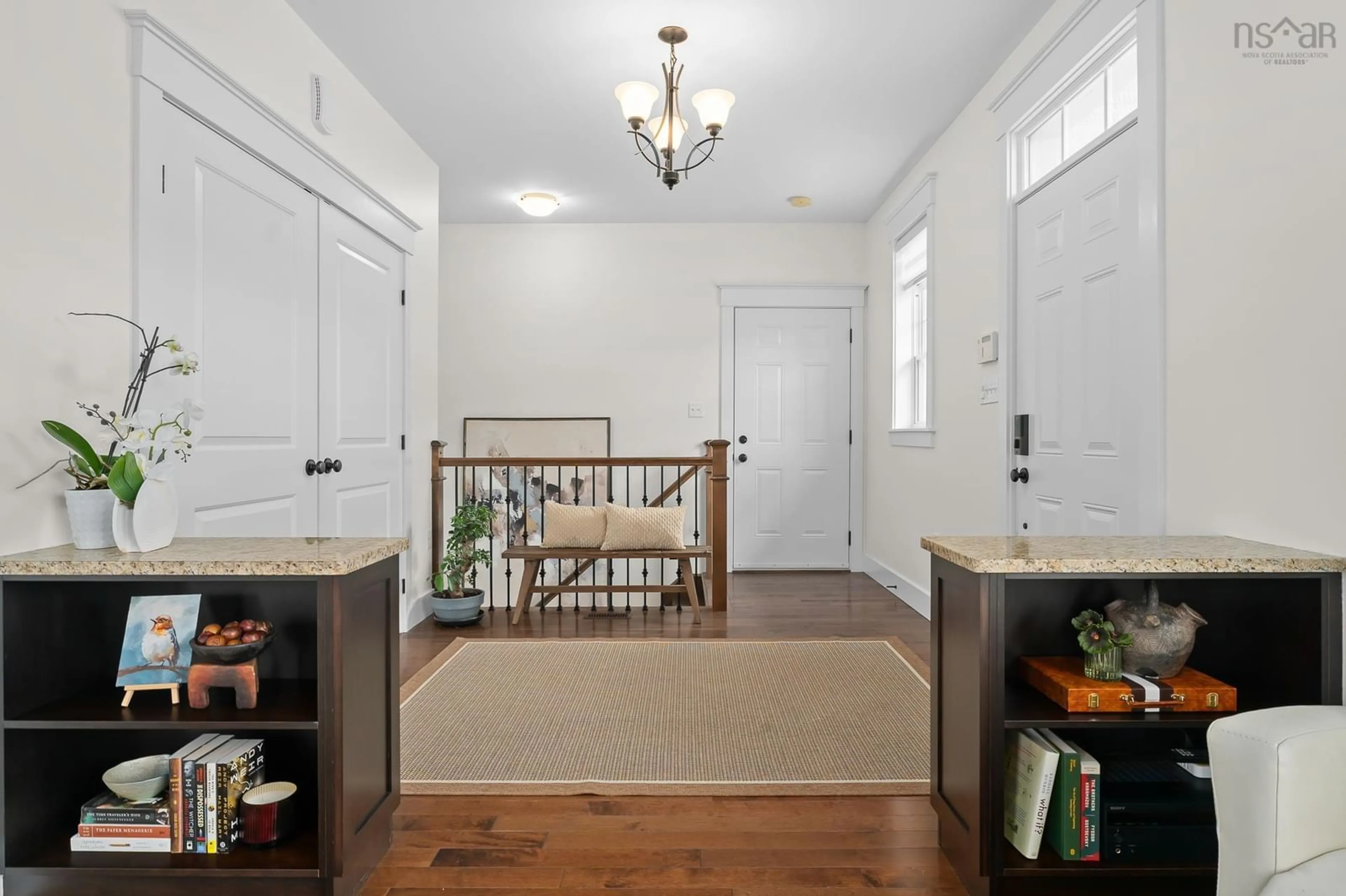 Indoor entryway for 8 Alpine Dr, Dartmouth Nova Scotia B2W 1Z4