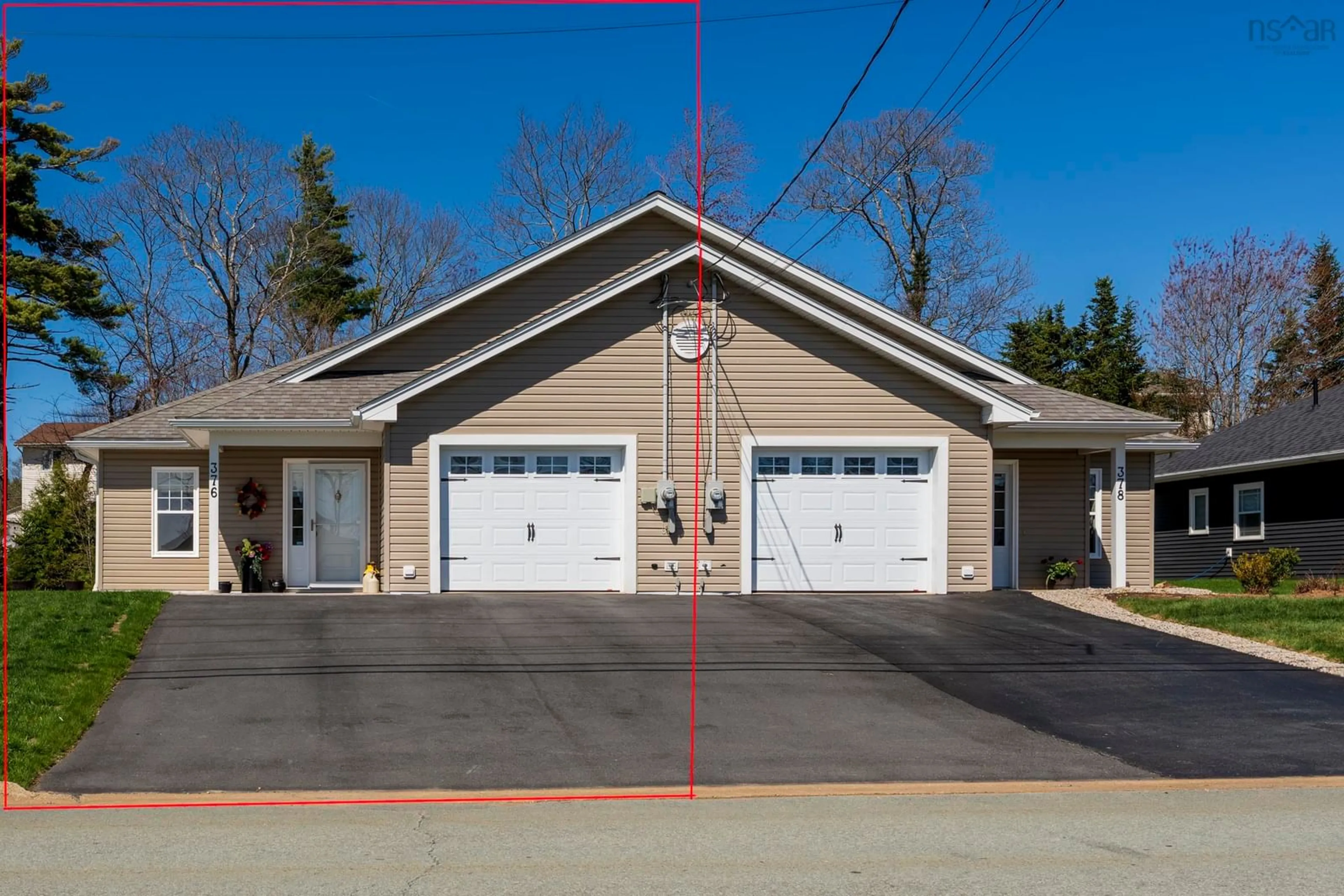 Indoor garage for Glen Allan Drive Dr #376, Bridgewater Nova Scotia B4V 0A9