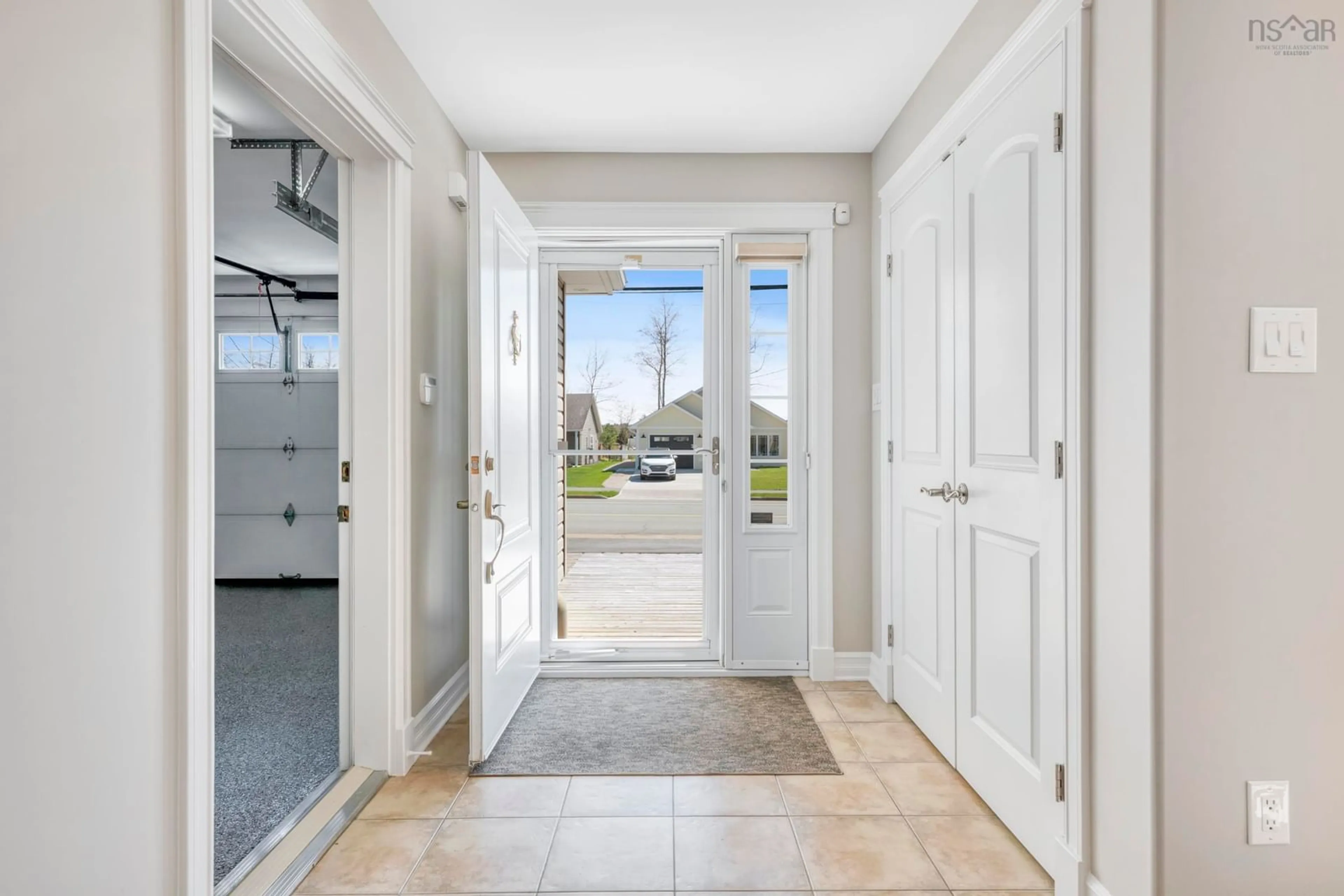 Indoor entryway for Glen Allan Drive Dr #376, Bridgewater Nova Scotia B4V 0A9