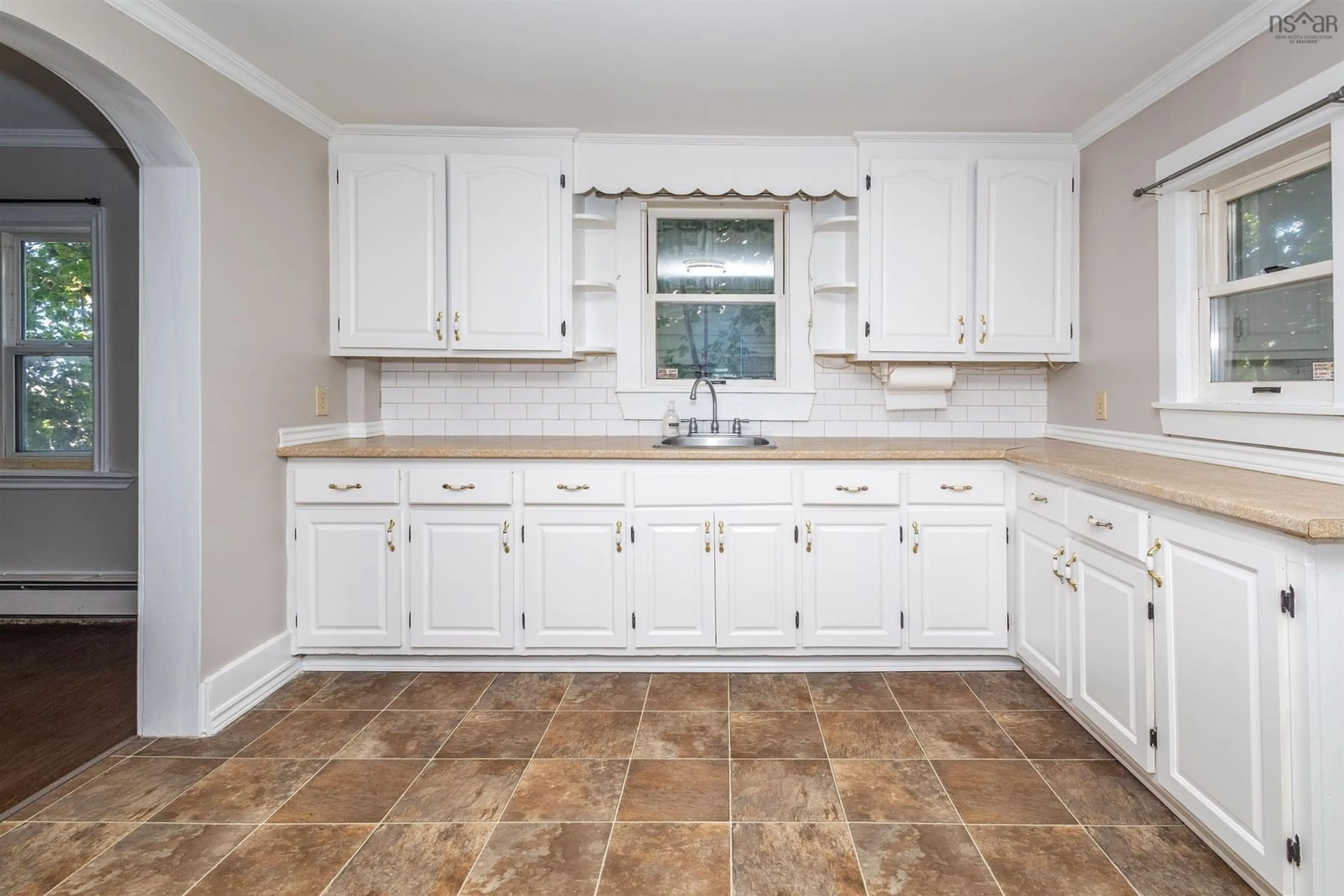 Standard kitchen, ceramic/tile floor for 120-124 Colby St, Sydney Nova Scotia B1P 3R2