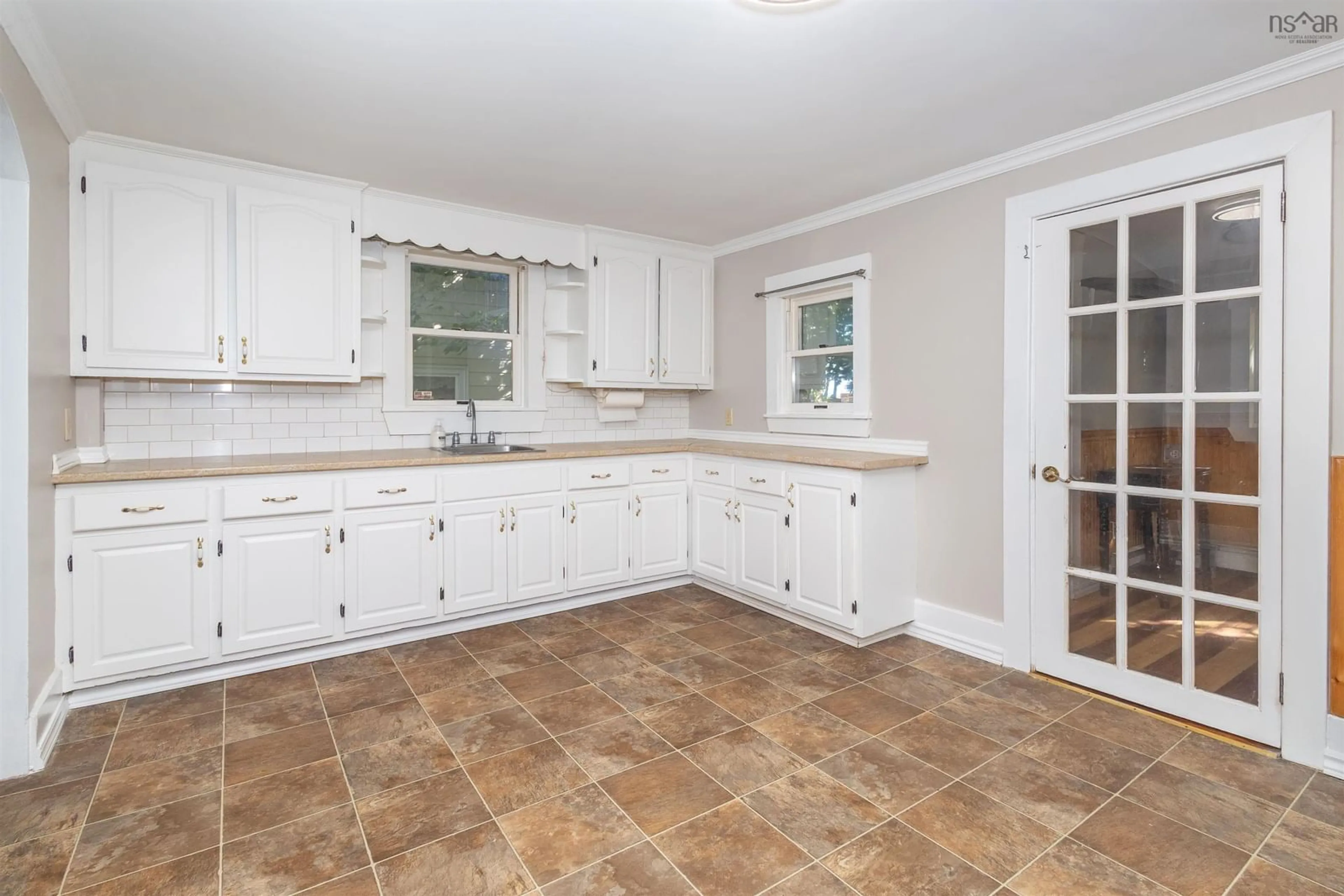 Standard kitchen, ceramic/tile floor for 120-124 Colby St, Sydney Nova Scotia B1P 3R2