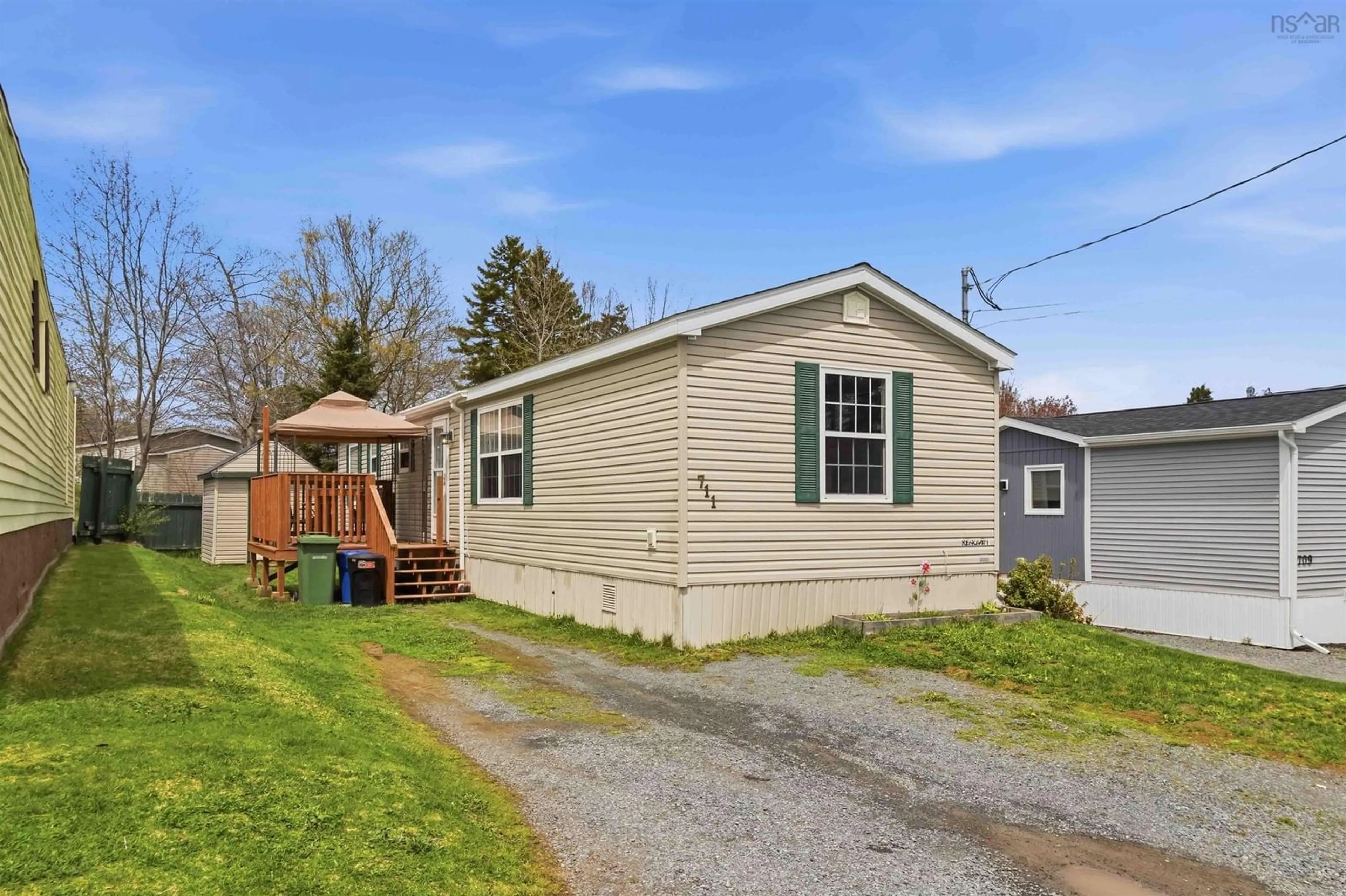 Home with vinyl exterior material, street for 711 Fern Dr, Beaver Bank Nova Scotia B4E 1M1