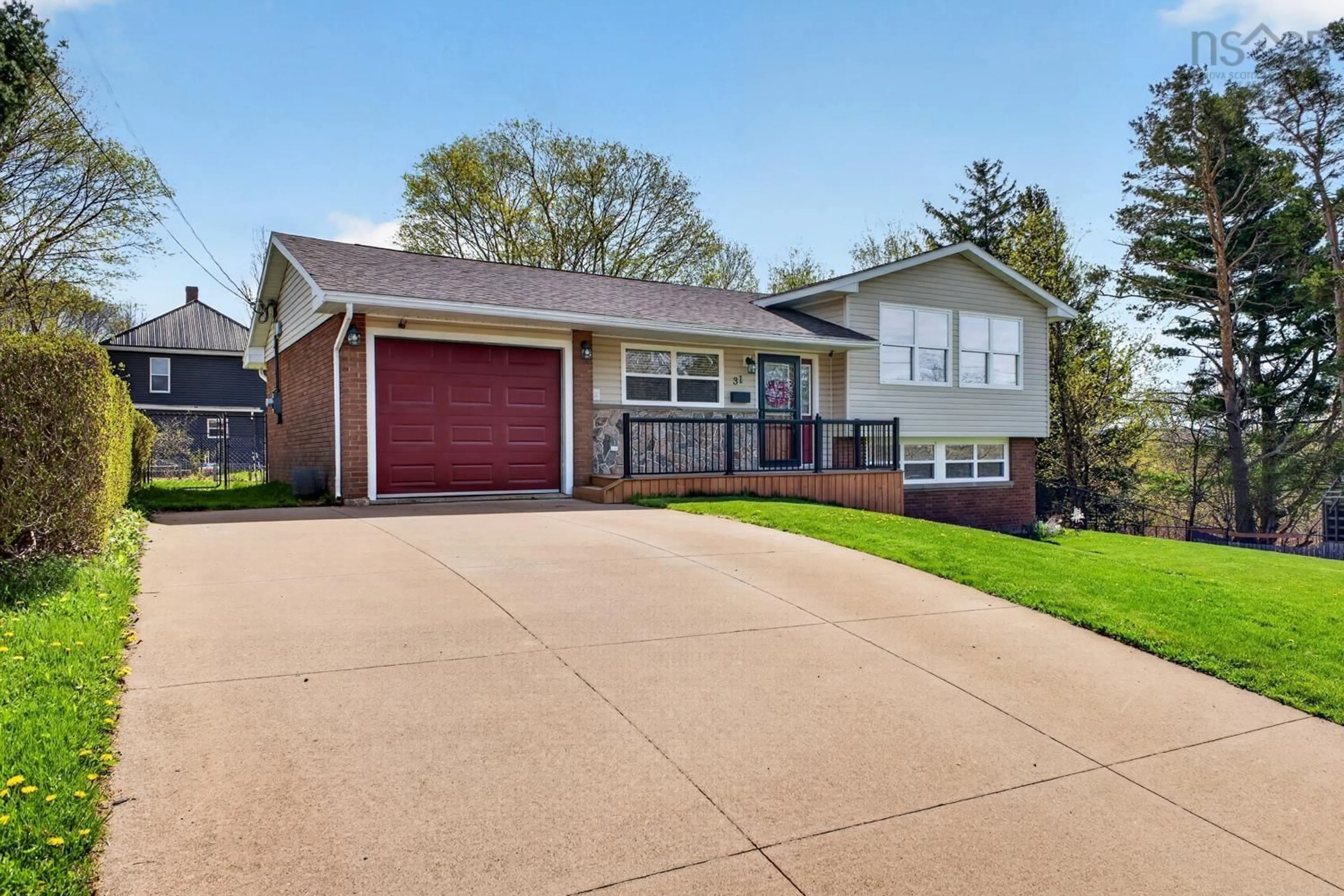 Home with vinyl exterior material, street for 31 Fourth St, New Glasgow Nova Scotia B2H 1C9