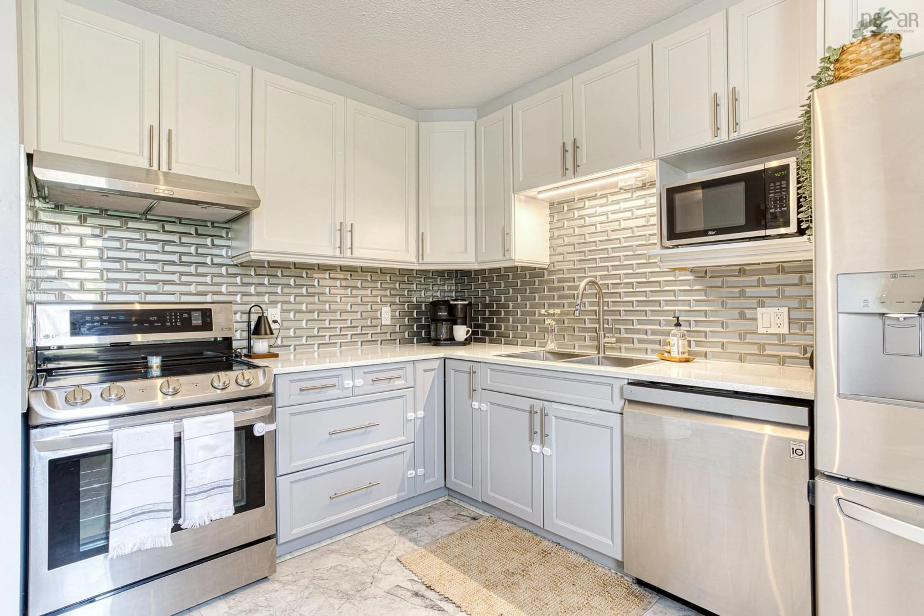 Contemporary kitchen, ceramic/tile floor for 5513 Sentinel Sq, Halifax Nova Scotia B3K 4A8