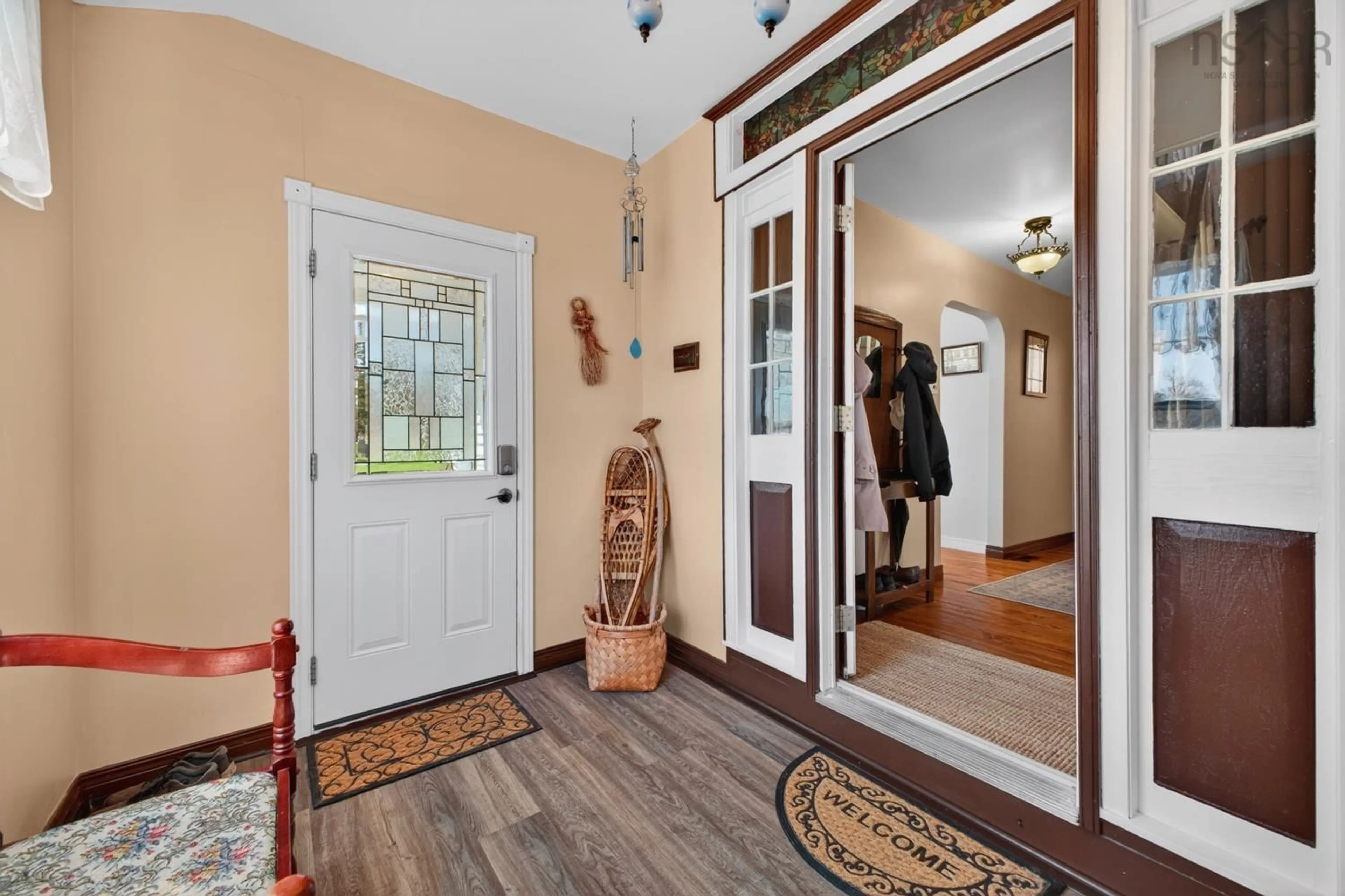 Indoor entryway for 13291 Highway 6, Wallace Bridge Nova Scotia B0K 1Y0