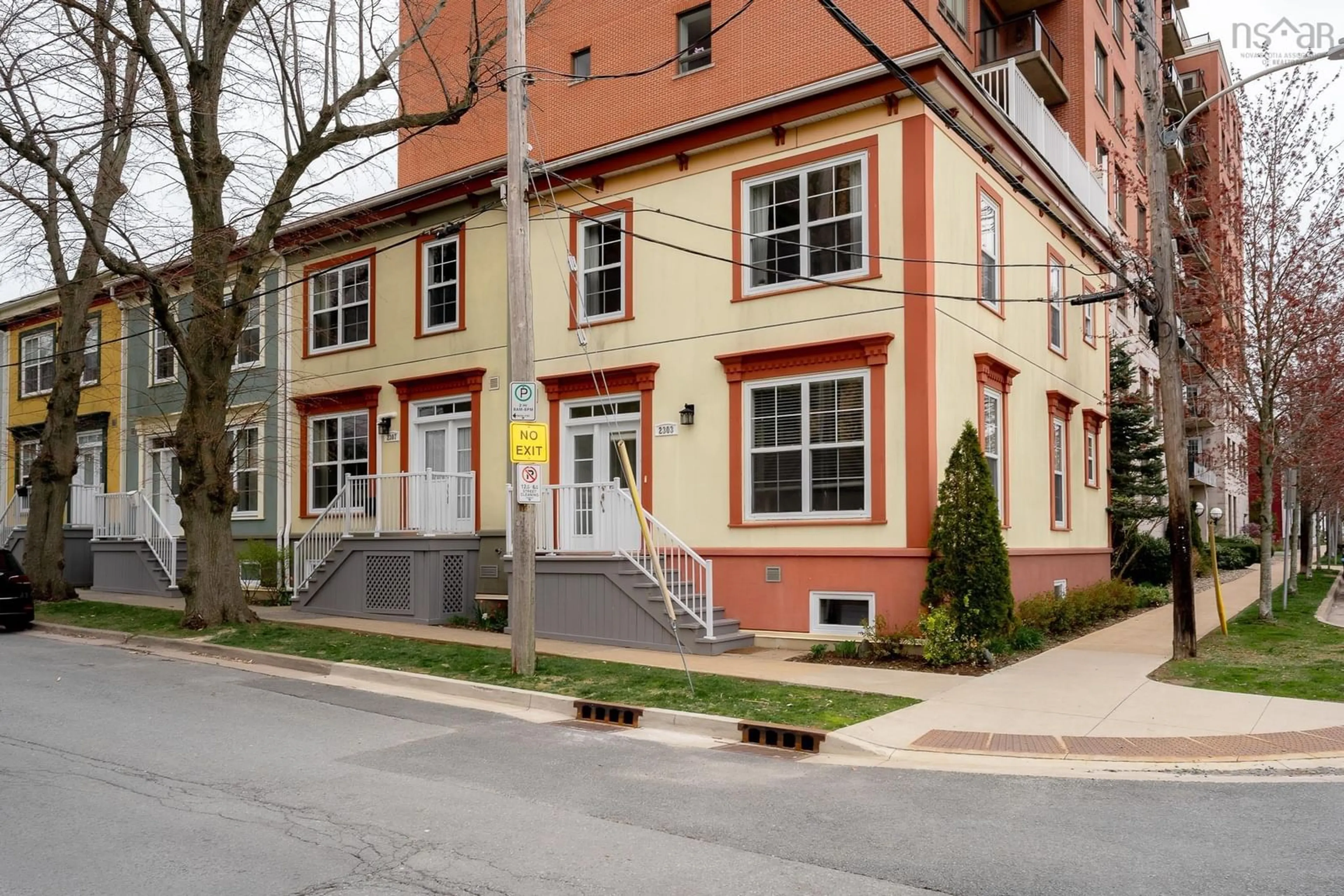 Patio, street for 2303 Princess Pl, Halifax Nova Scotia B3K 4K5
