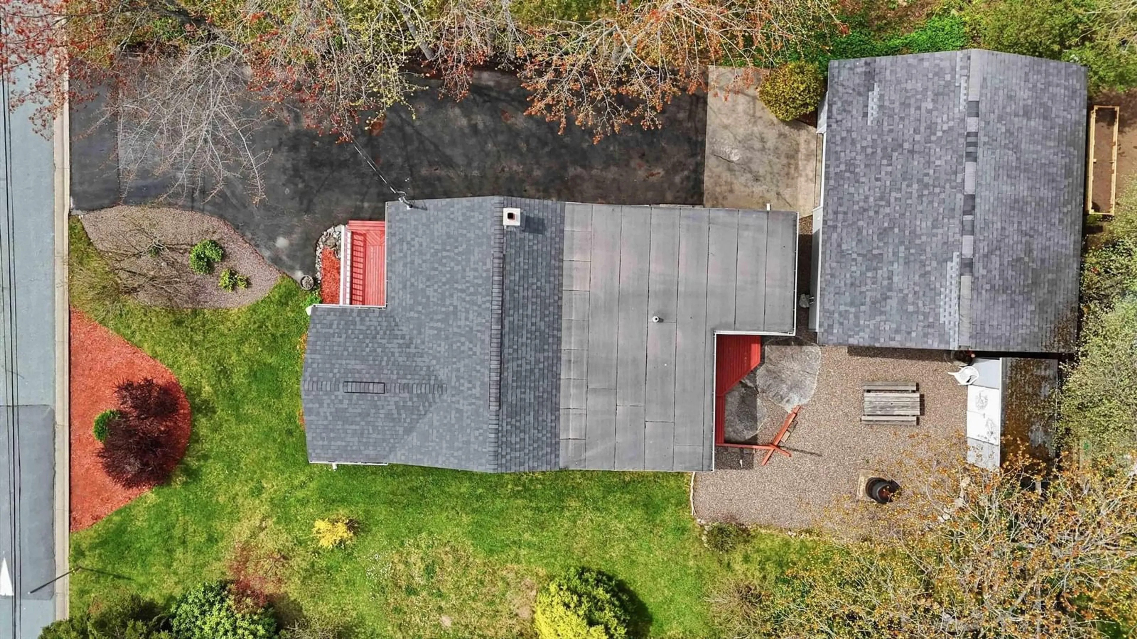 A pic from outside/outdoor area/front of a property/back of a property/a pic from drone, building for 22 Pine Grove Dr, Halifax Nova Scotia B3R 1S1