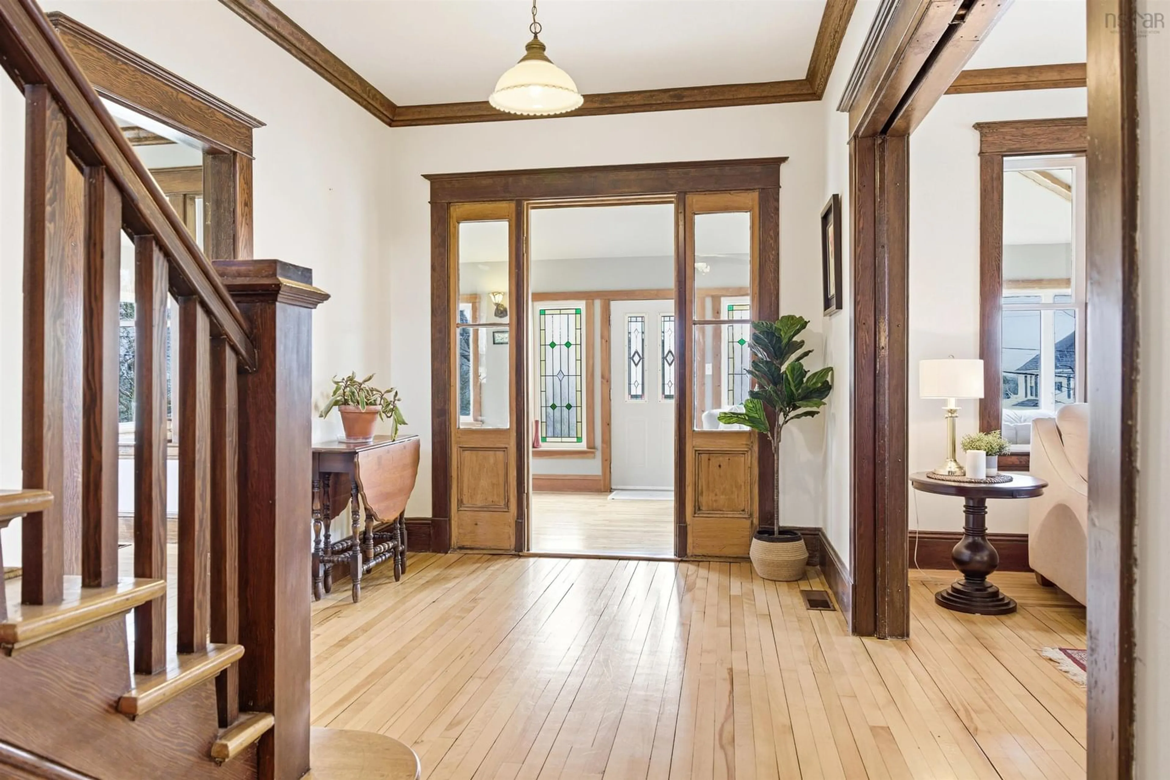 Indoor foyer for 11659 Highway 16 Hwy, Boylston Nova Scotia B0H 1G0