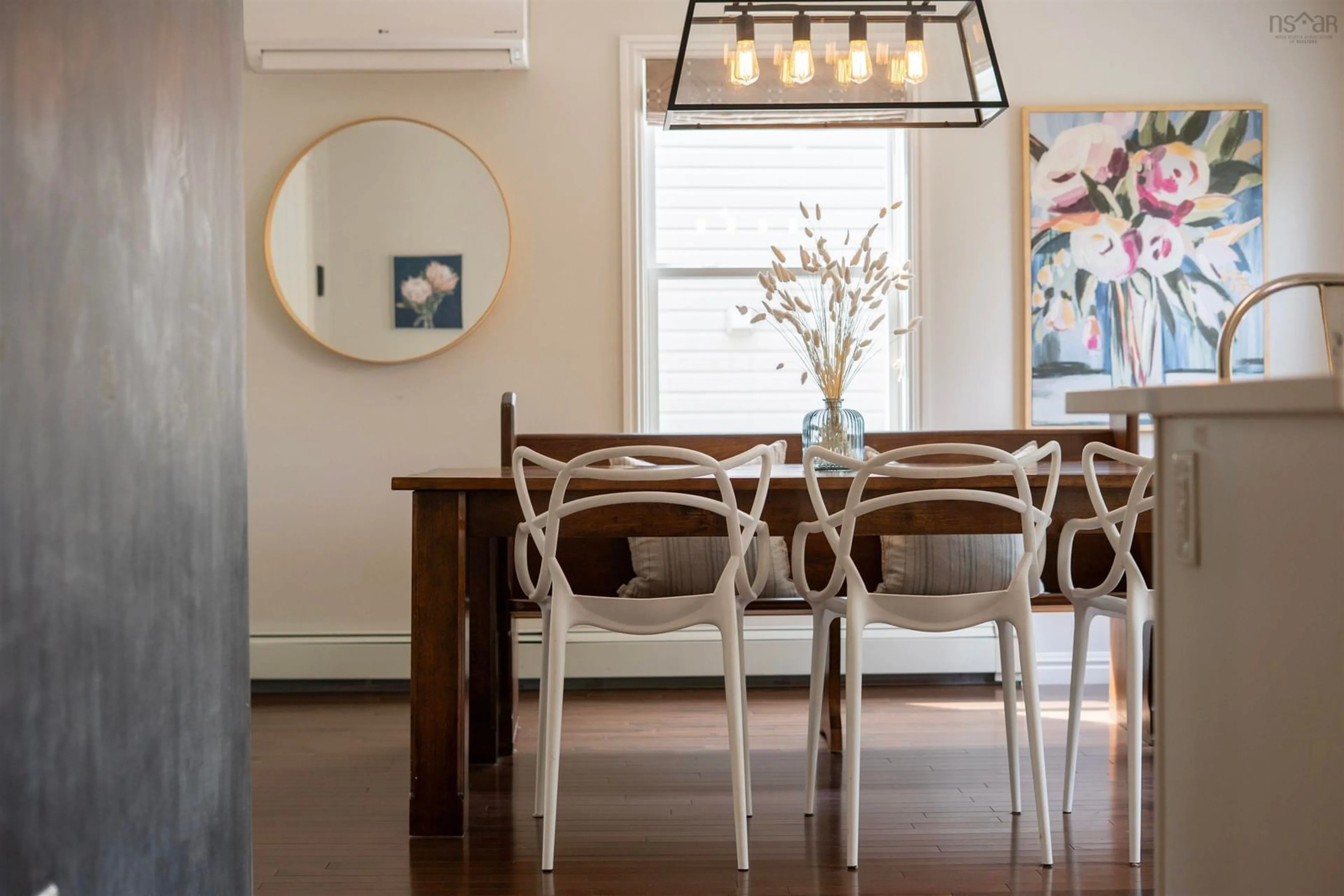 Dining room, wood/laminate floor for 15 Merchant Crt, Halifax Nova Scotia B3M 0A8