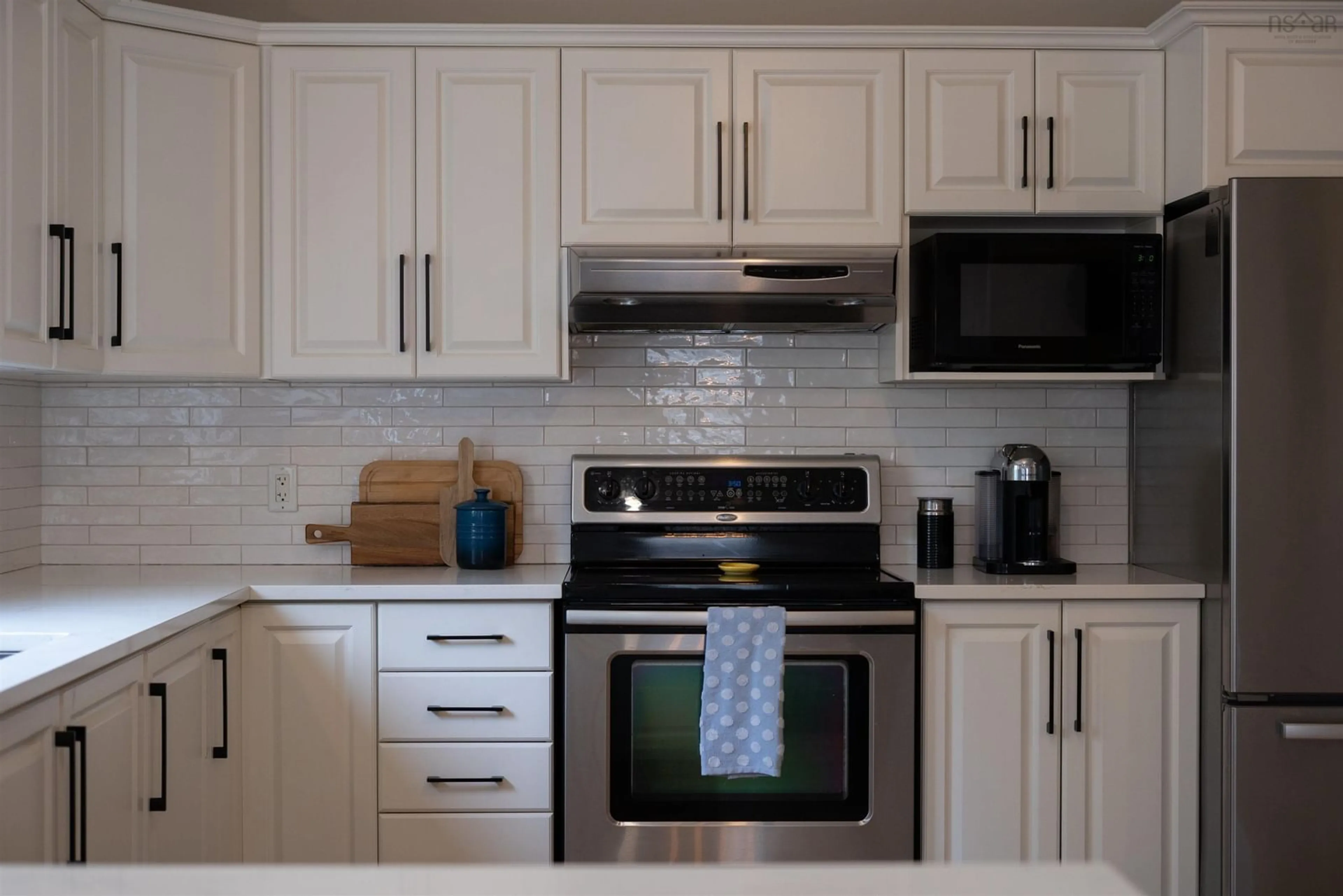 Standard kitchen, ceramic/tile floor for 15 Merchant Crt, Halifax Nova Scotia B3M 0A8