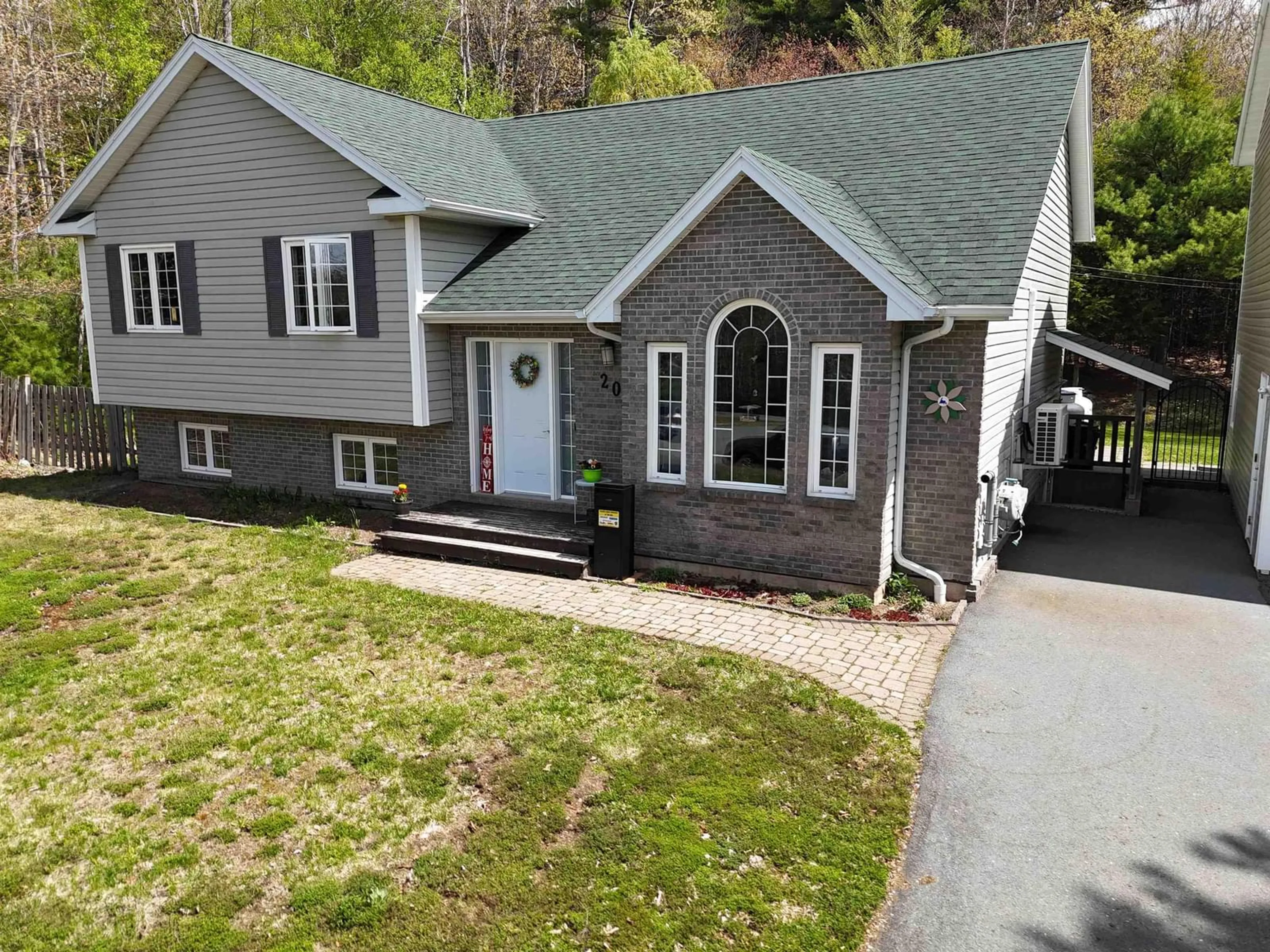 Home with vinyl exterior material, street for 20 Heather Crt, Bridgewater Nova Scotia B4V 8W8