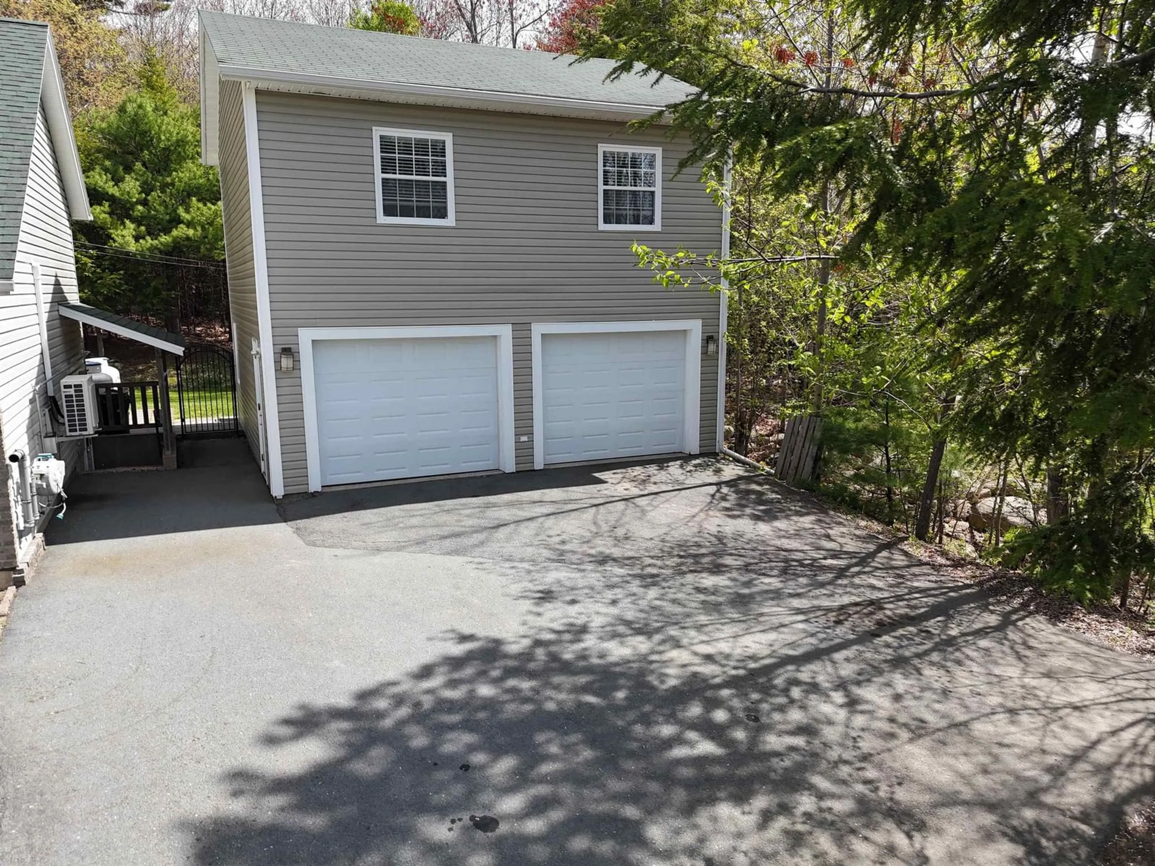 Indoor garage for 20 Heather Crt, Bridgewater Nova Scotia B4V 8W8