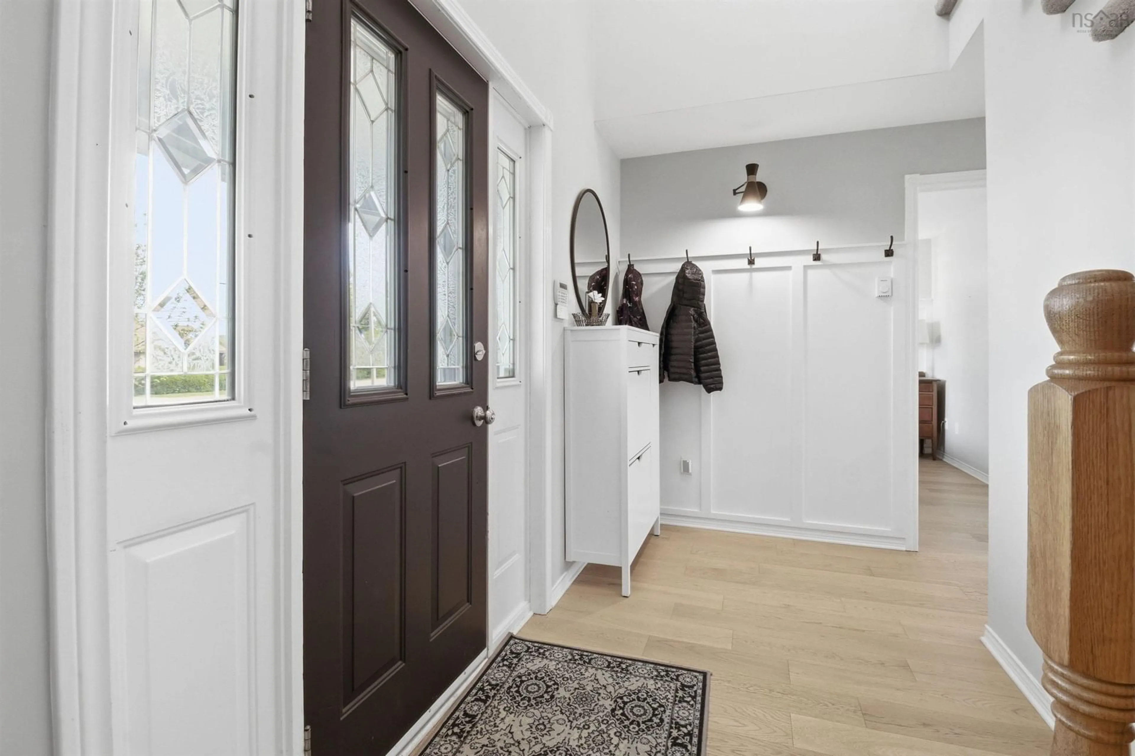 Indoor entryway for 87 Prince William St, Digby Nova Scotia B0V 1A0