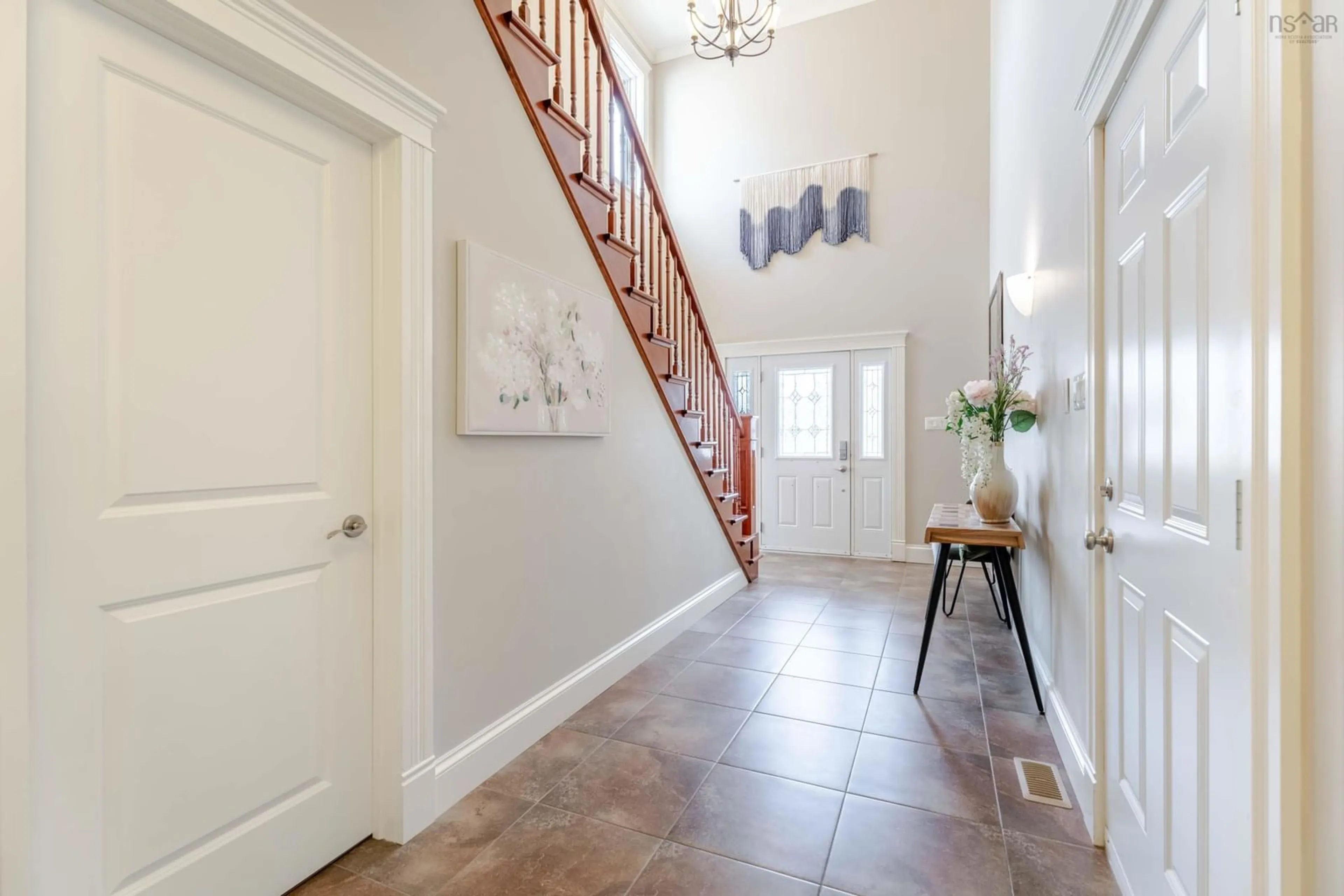 Indoor entryway for 33 Sedgewick Pl, Bedford Nova Scotia B4A 0G5
