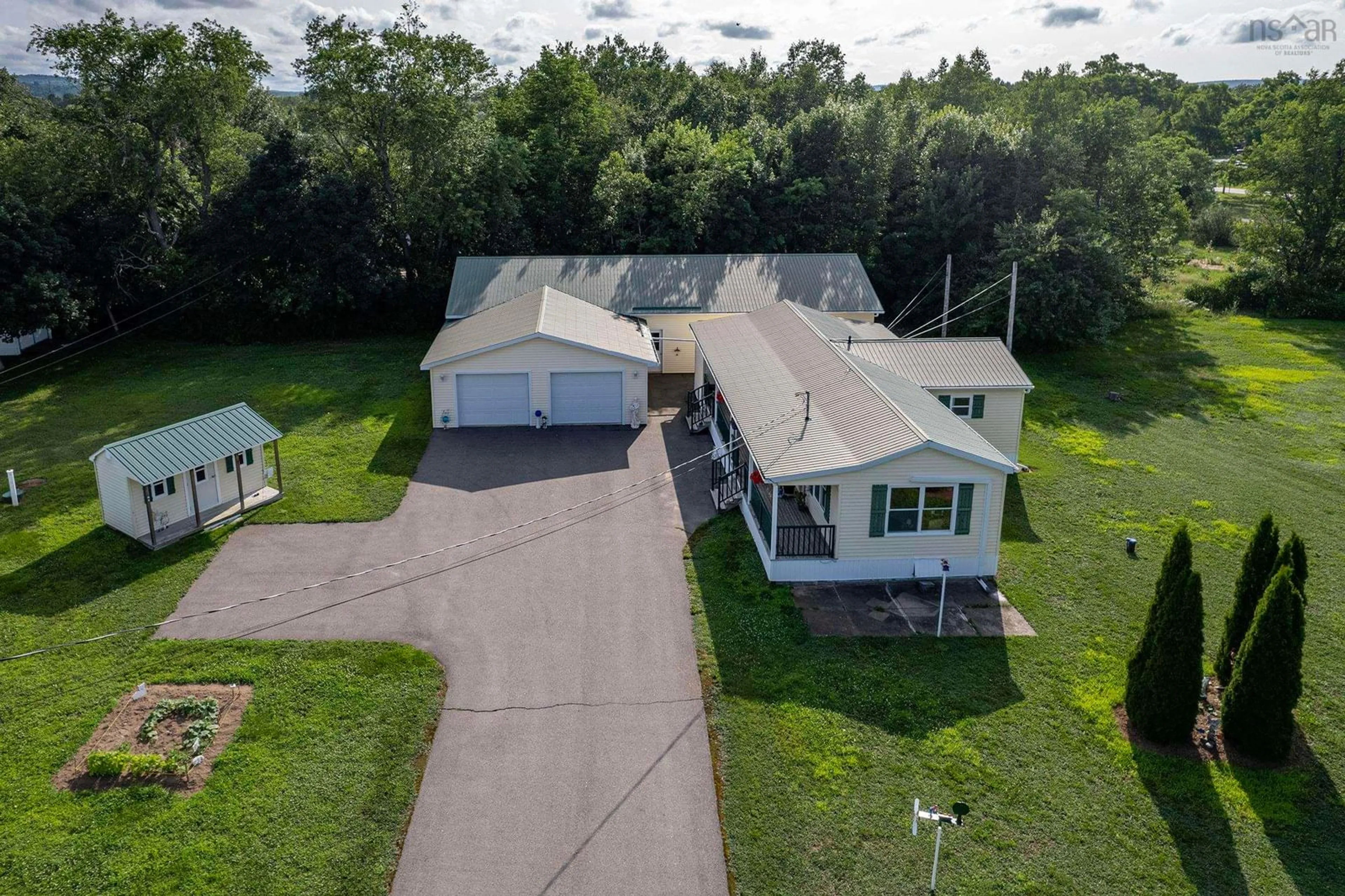 A pic from outside/outdoor area/front of a property/back of a property/a pic from drone, street for 119 Morse Dr, Nictaux Nova Scotia B0S 1P0