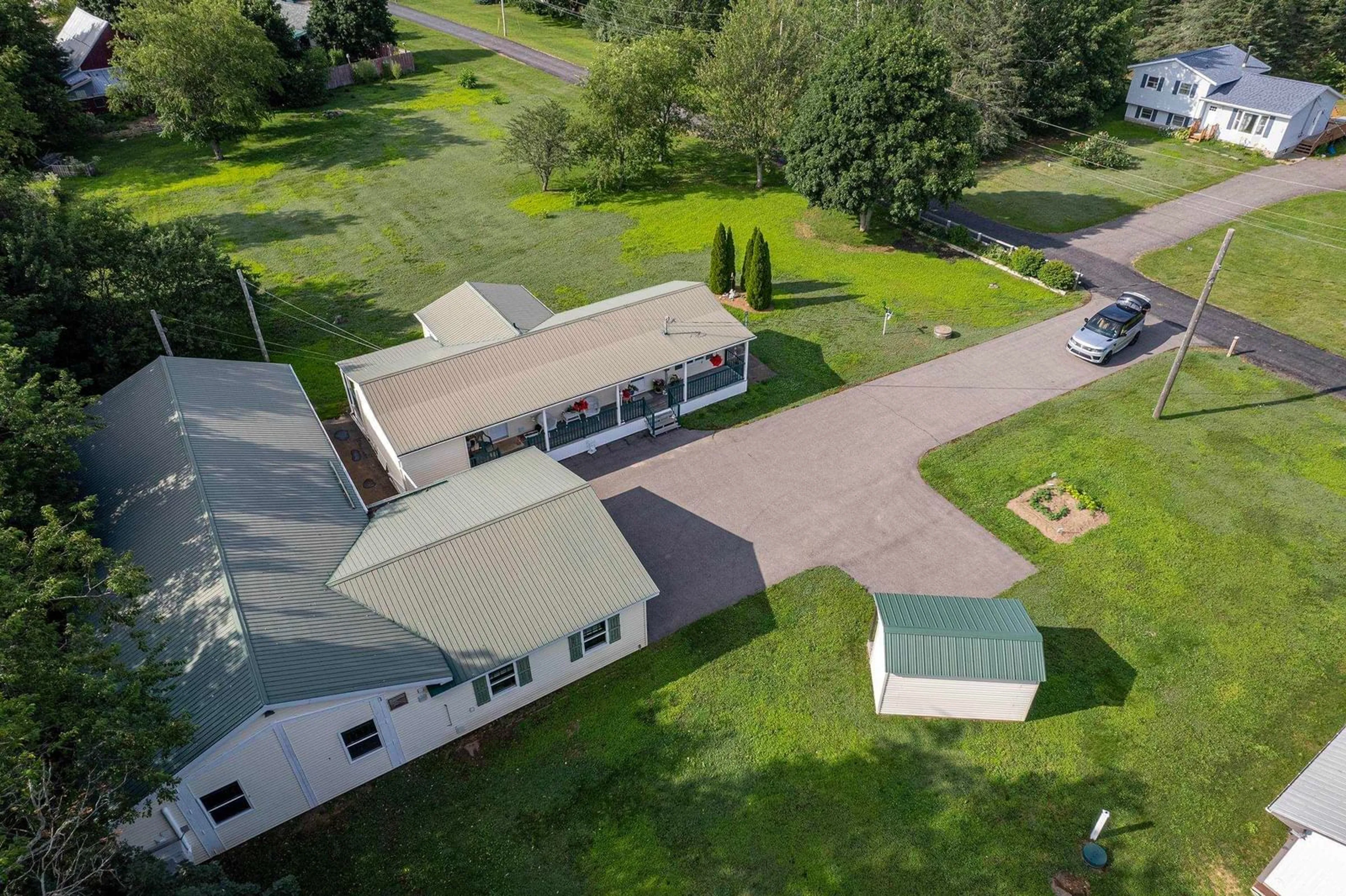 A pic from outside/outdoor area/front of a property/back of a property/a pic from drone, unknown for 119 Morse Dr, Nictaux Nova Scotia B0S 1P0