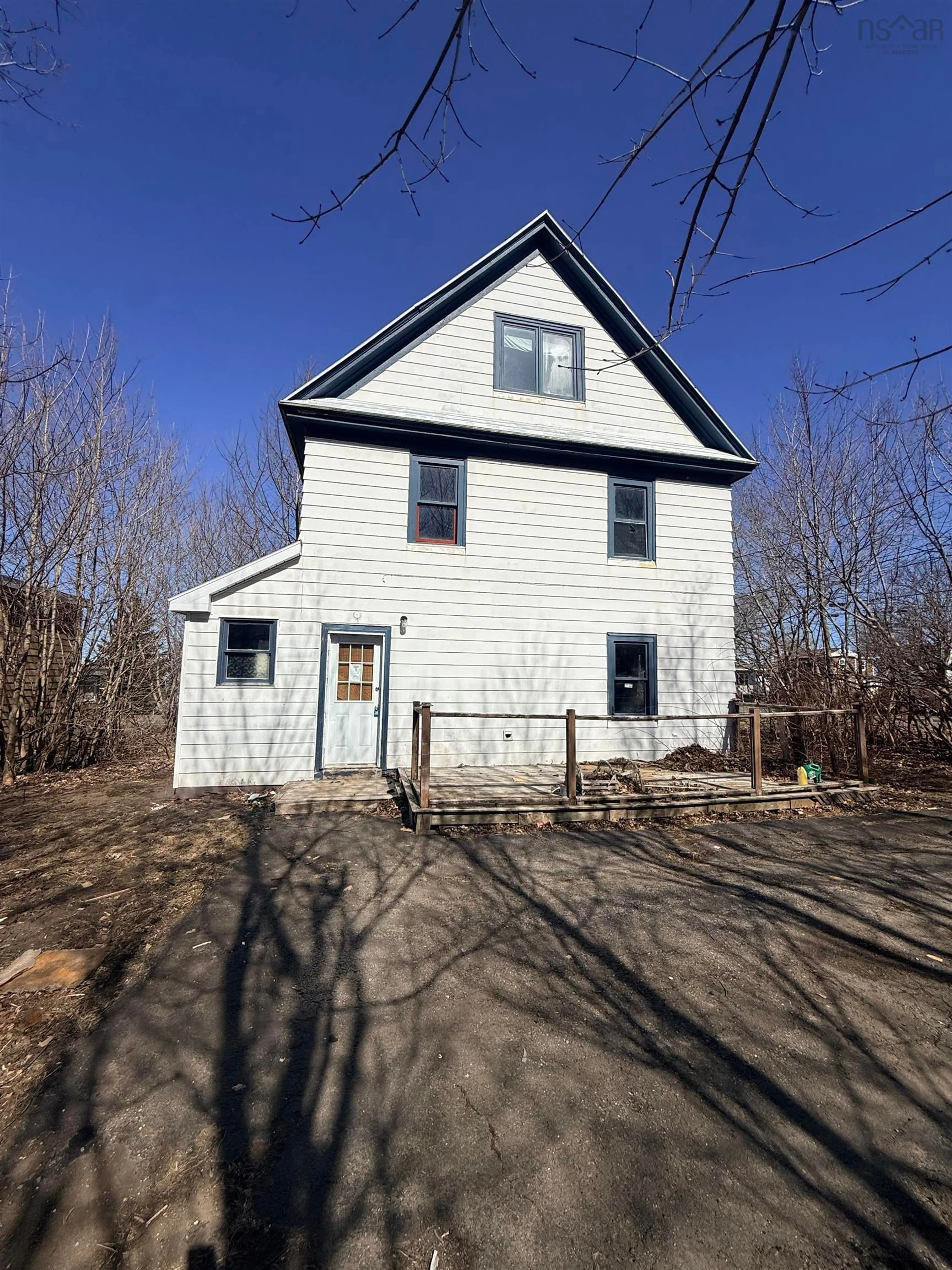 A pic from outside/outdoor area/front of a property/back of a property/a pic from drone, building for 25 Queen St, Sydney Mines Nova Scotia B1V 1L2