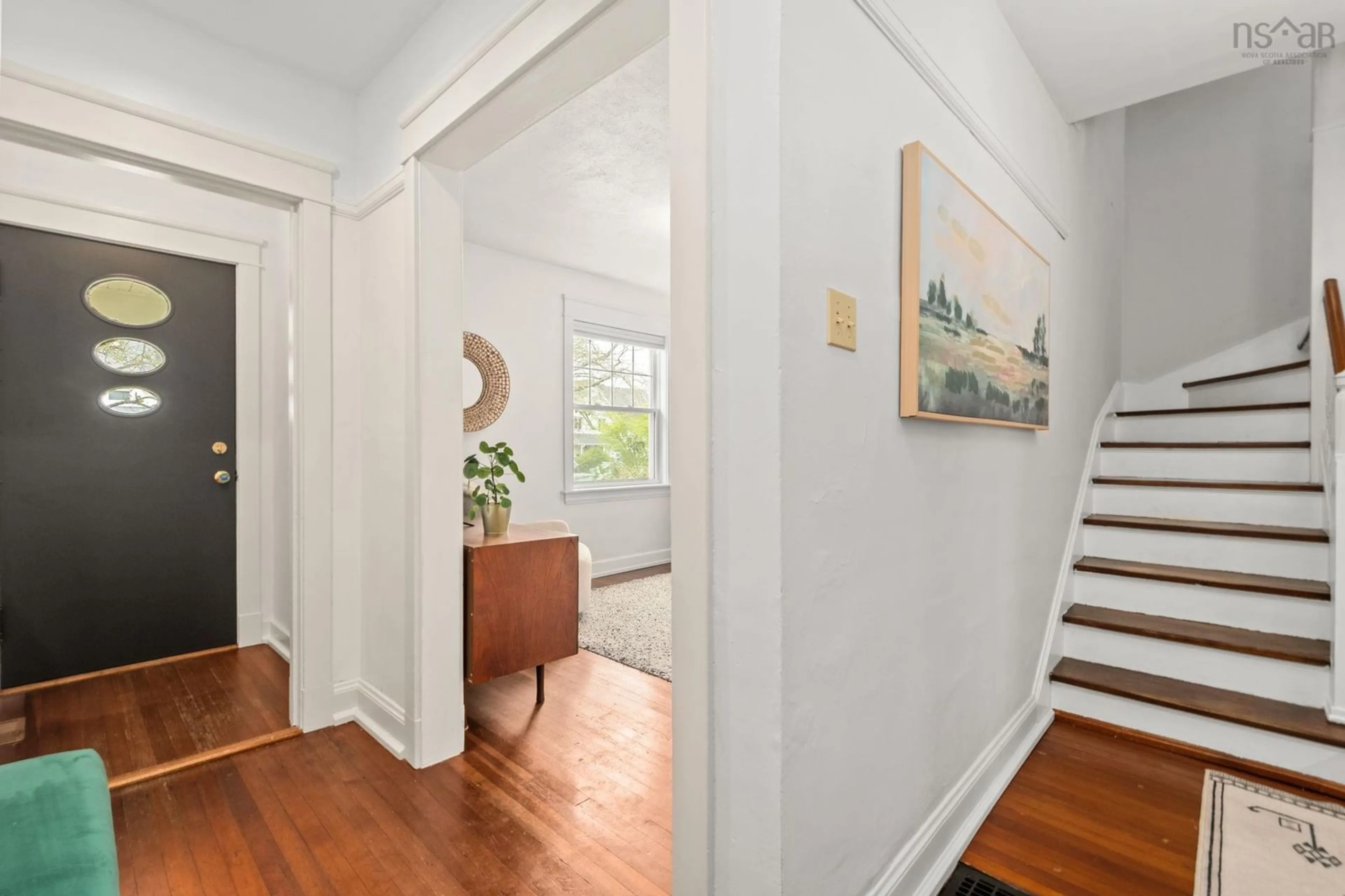 Indoor entryway for 5536 Sebastian Pl, Halifax Nova Scotia B3K 2K6