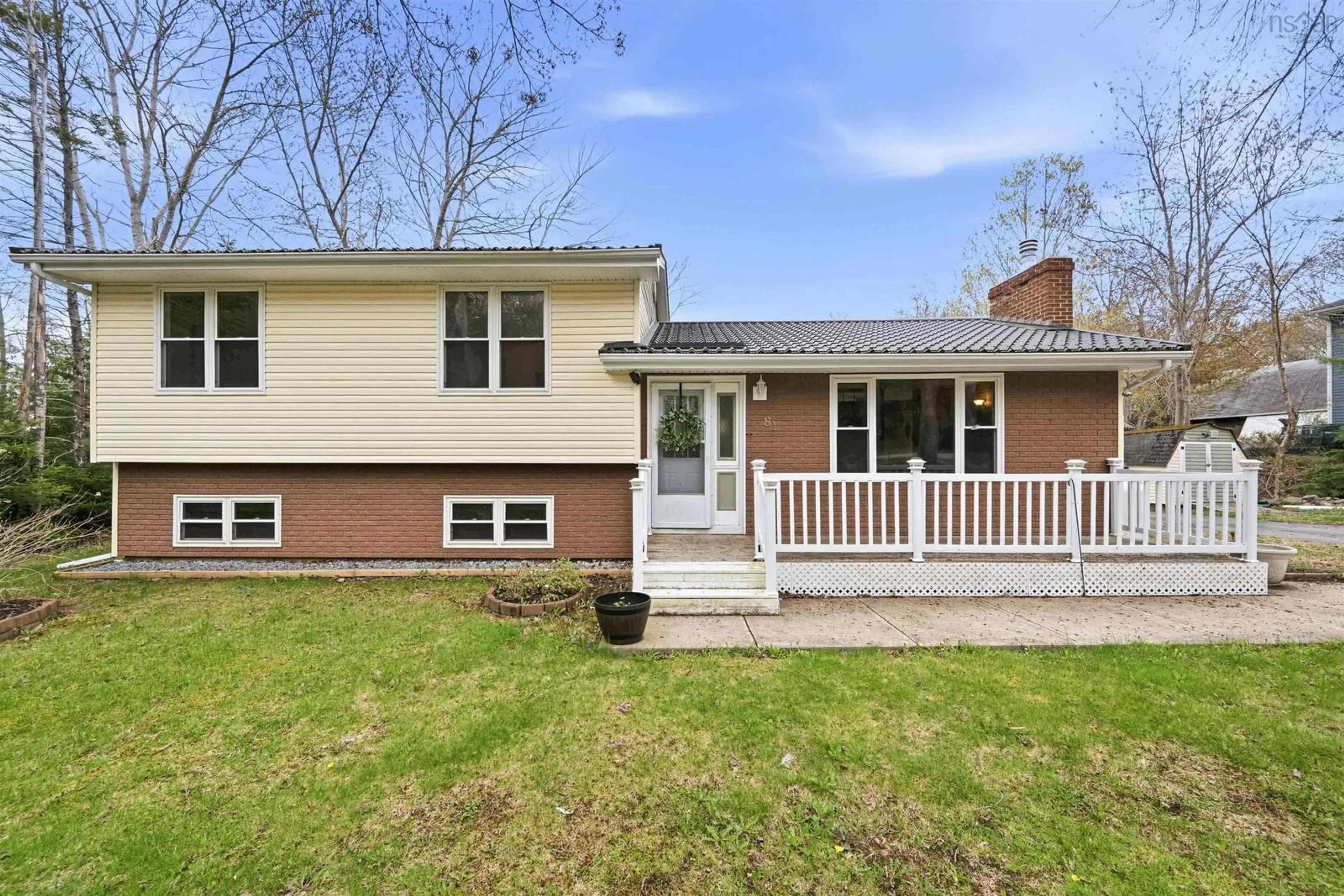 Home with vinyl exterior material, street for 81 Armanda Cres, Fall River Nova Scotia B2T 1E5