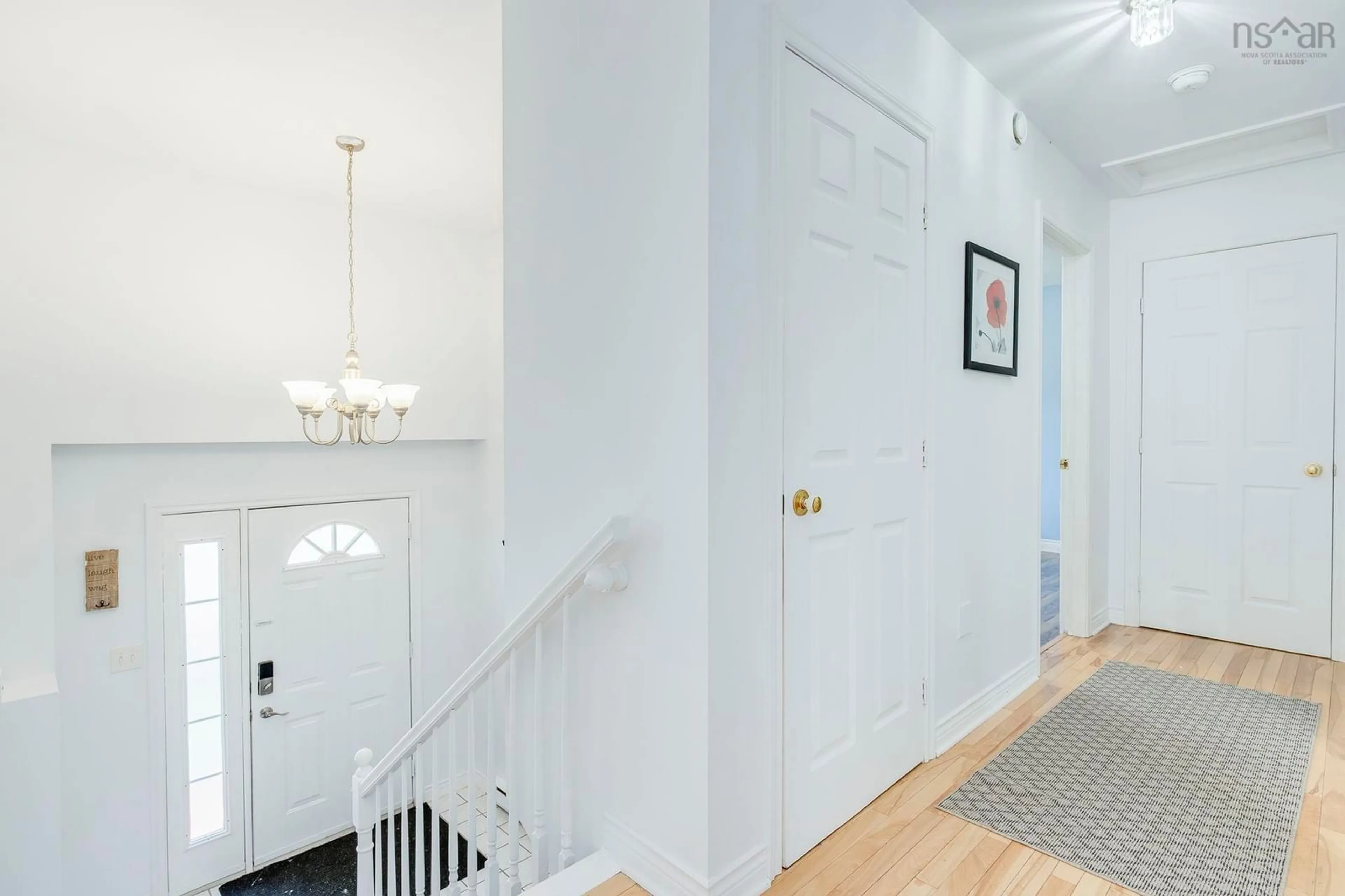 Indoor foyer for 4 Fury Dr, Dartmouth Nova Scotia B3A 4Y1