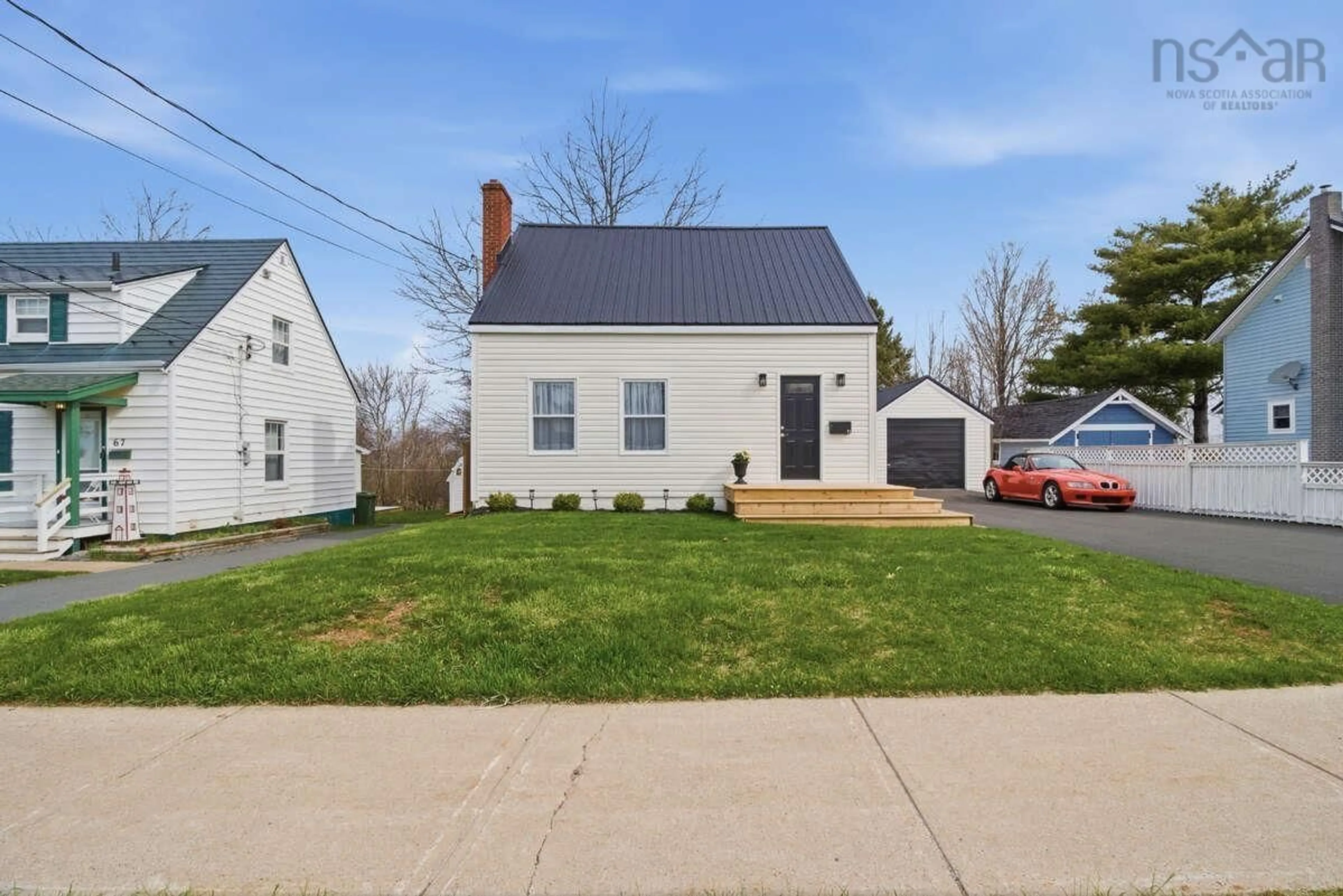 A pic from outside/outdoor area/front of a property/back of a property/a pic from drone, street for 71 Churchill St, Truro Nova Scotia B2N 1M9