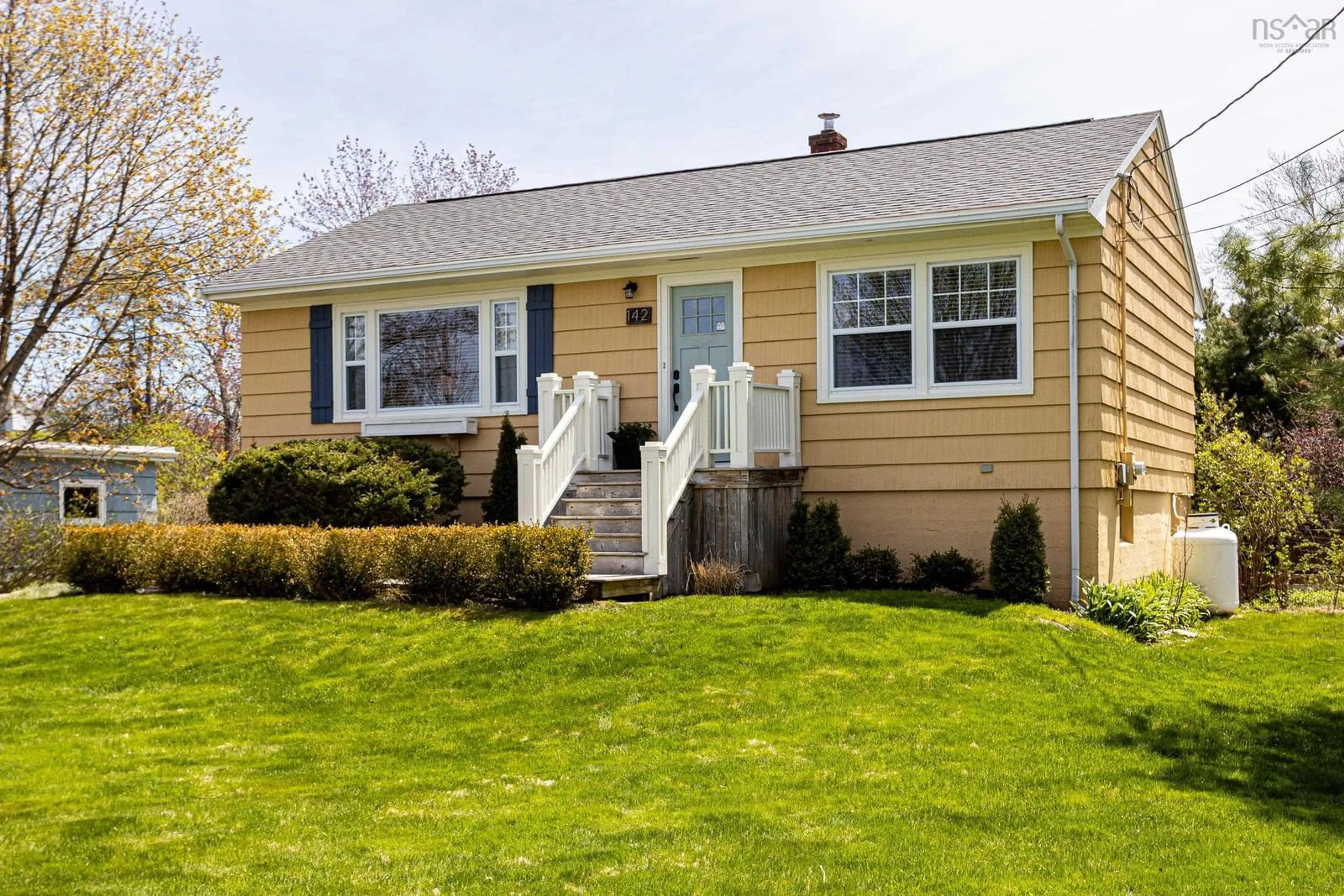 Home with vinyl exterior material, street for 142 Frederick Ave, Halifax Nova Scotia B3N 2L3