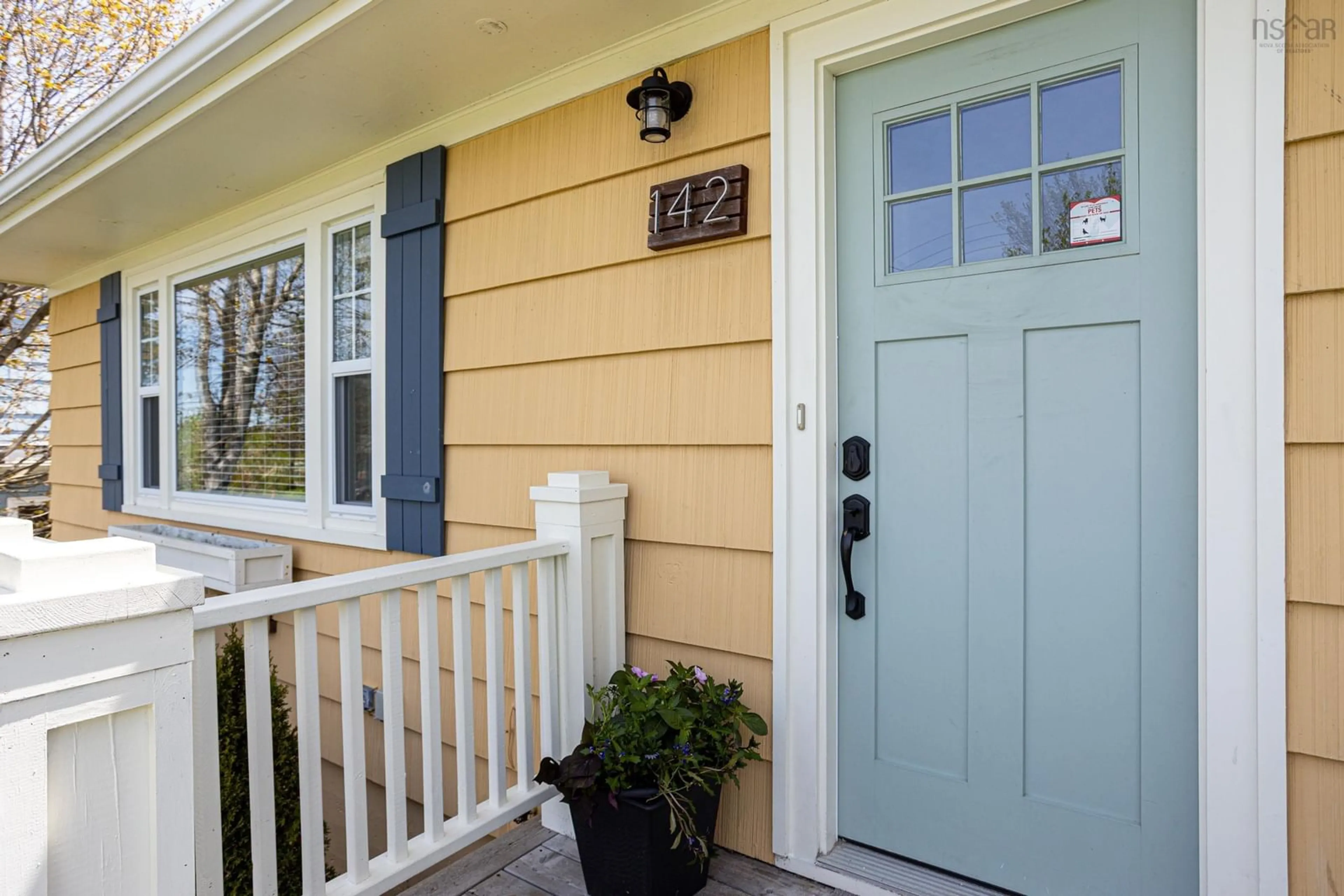Unknown for 142 Frederick Ave, Halifax Nova Scotia B3N 2L3