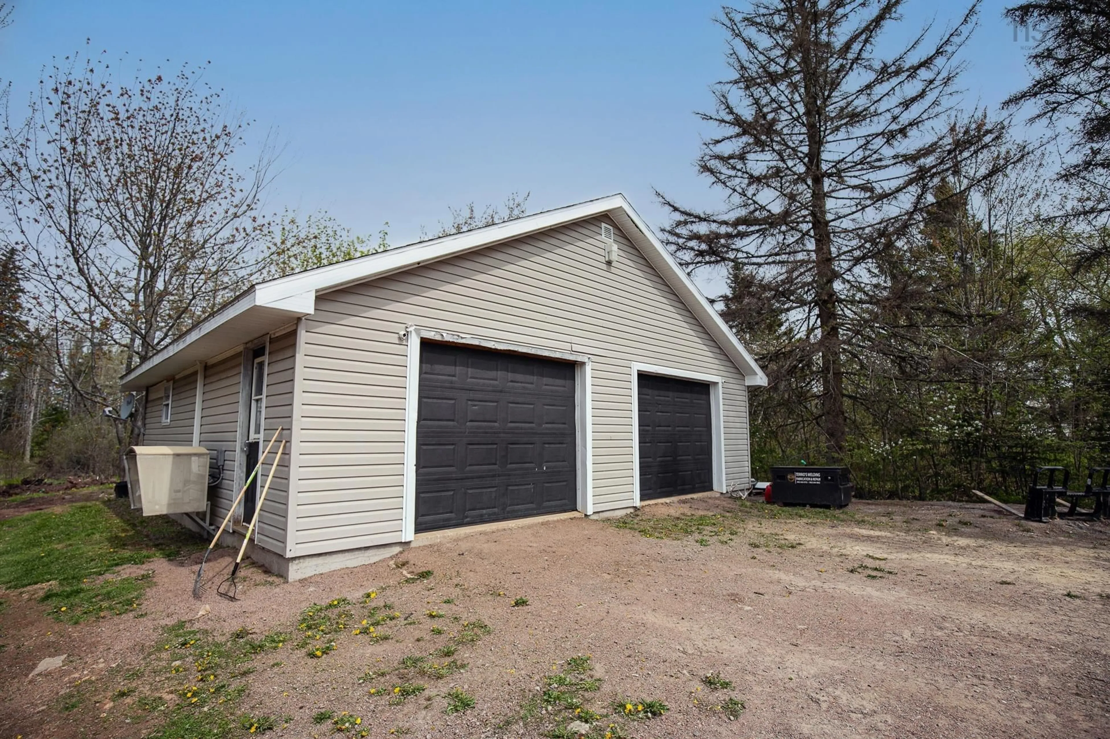Indoor garage for 1223 Southampton Rd, West Amherst Nova Scotia B4H 3Y4