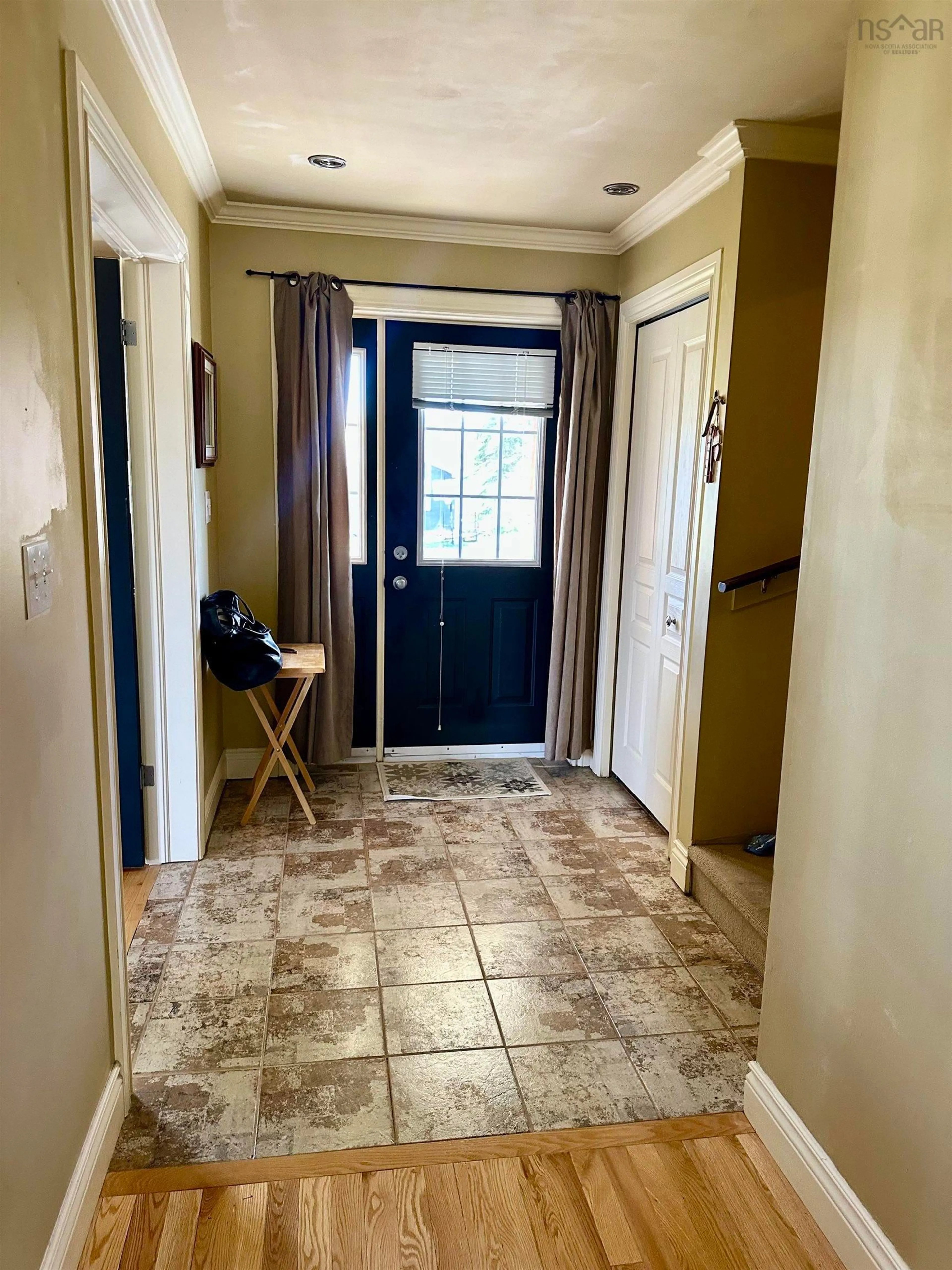Indoor entryway for 17 Macquarrie Dr, Port Hawkesbury Nova Scotia B9A 2K7