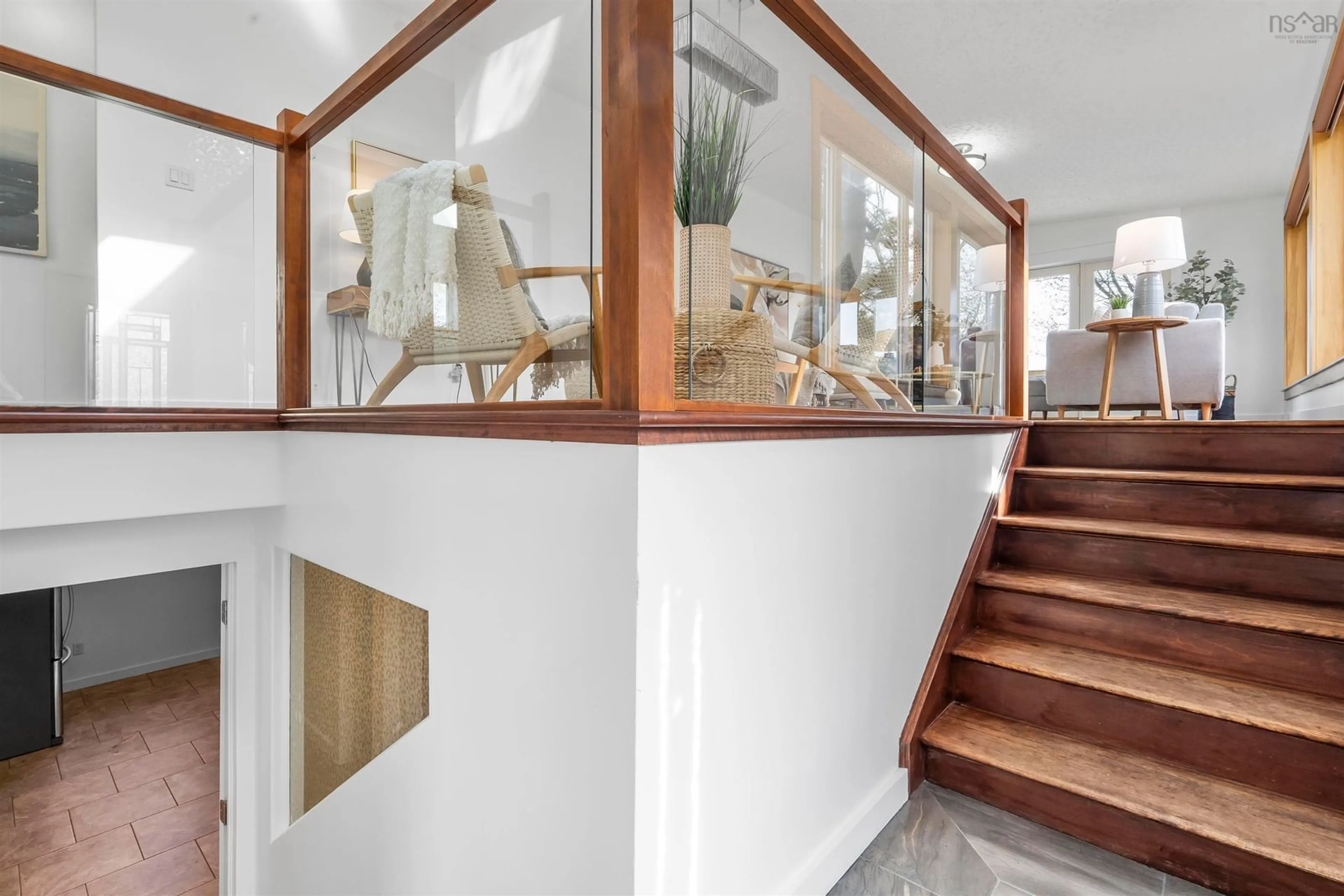 Indoor foyer for 24 Birchview Dr, Halifax Nova Scotia B3P 1G4