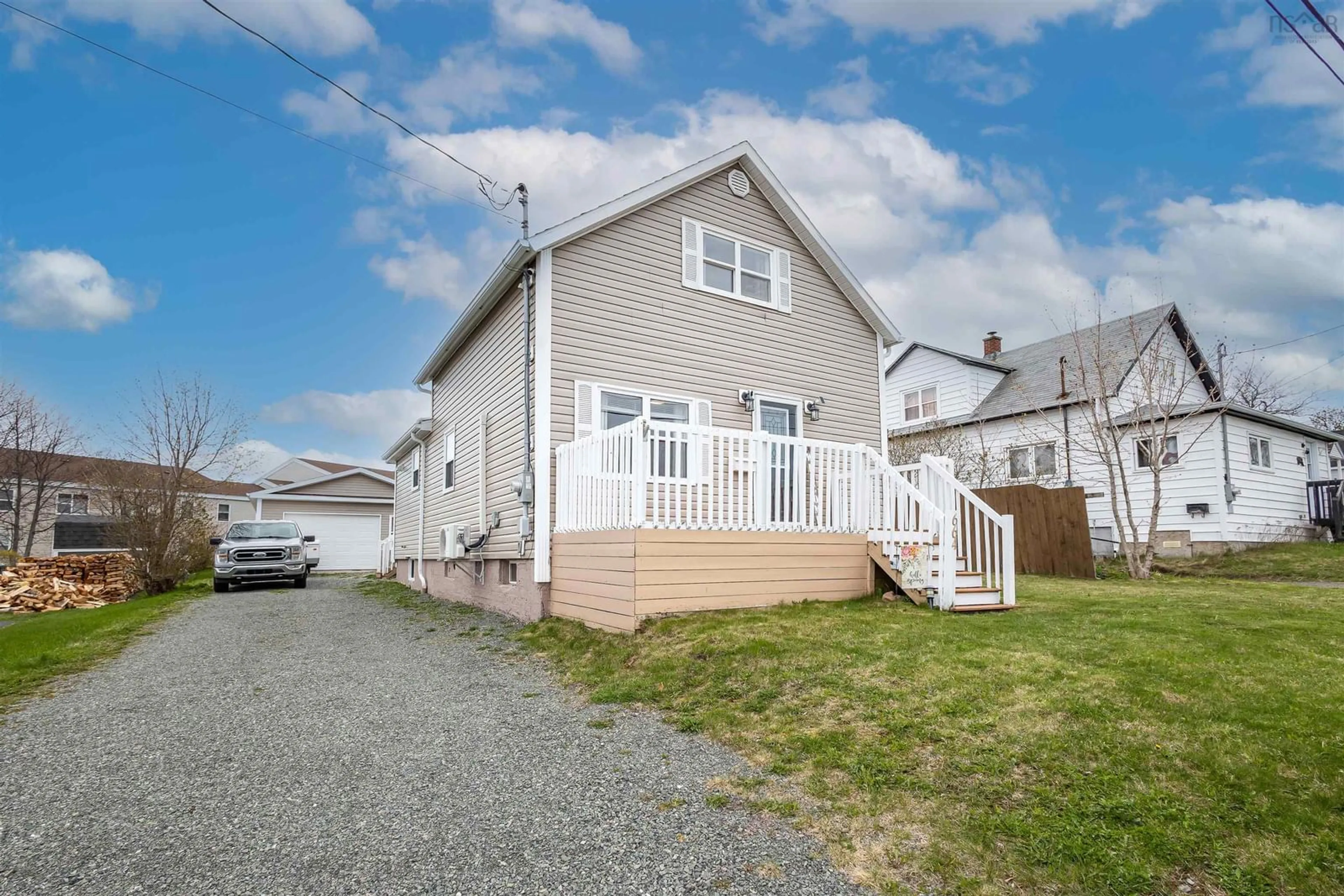 Unknown for 664 George St, New Waterford Nova Scotia B1H 4E6